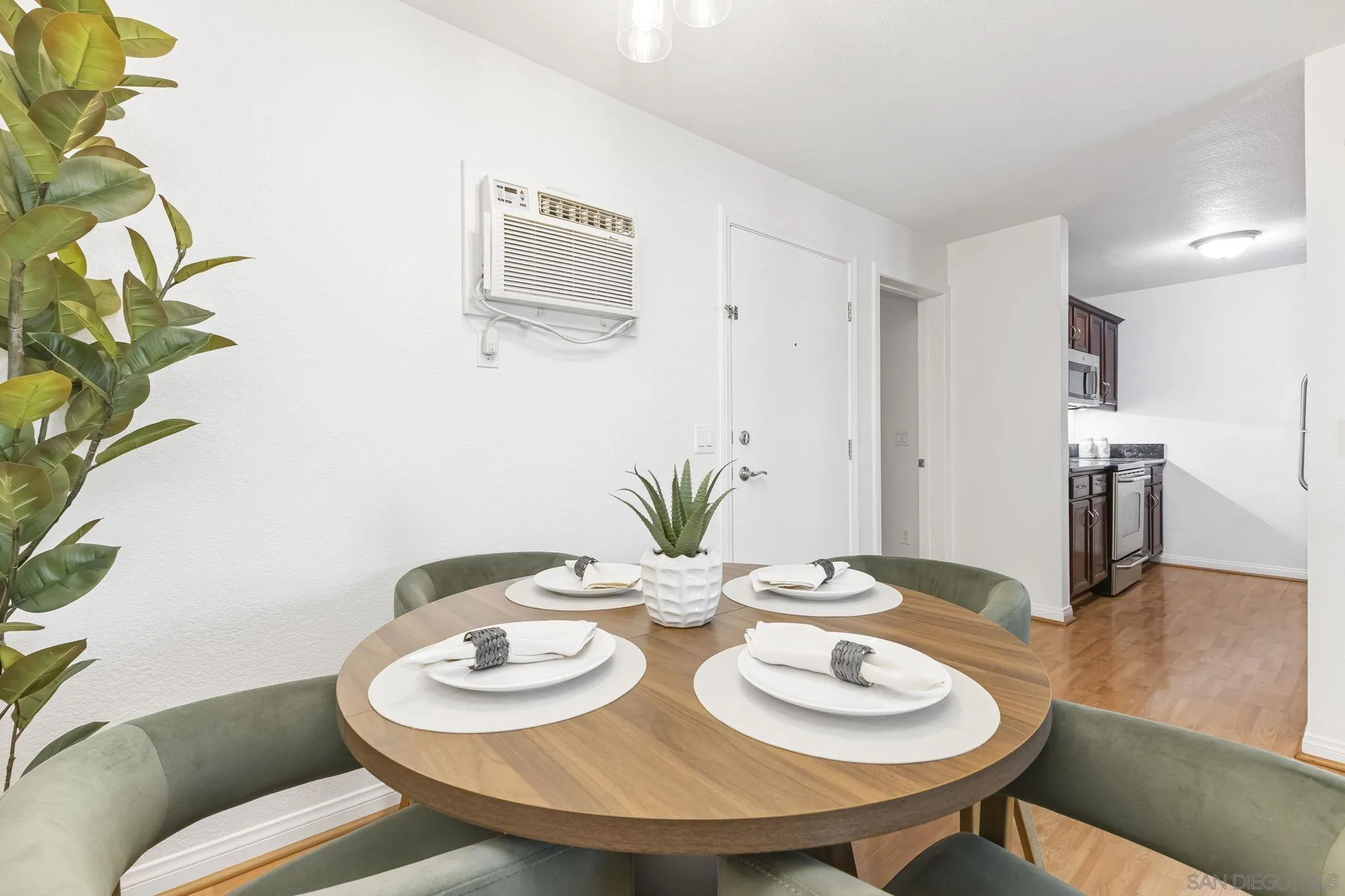 5252 Orange Avenue Unit 313