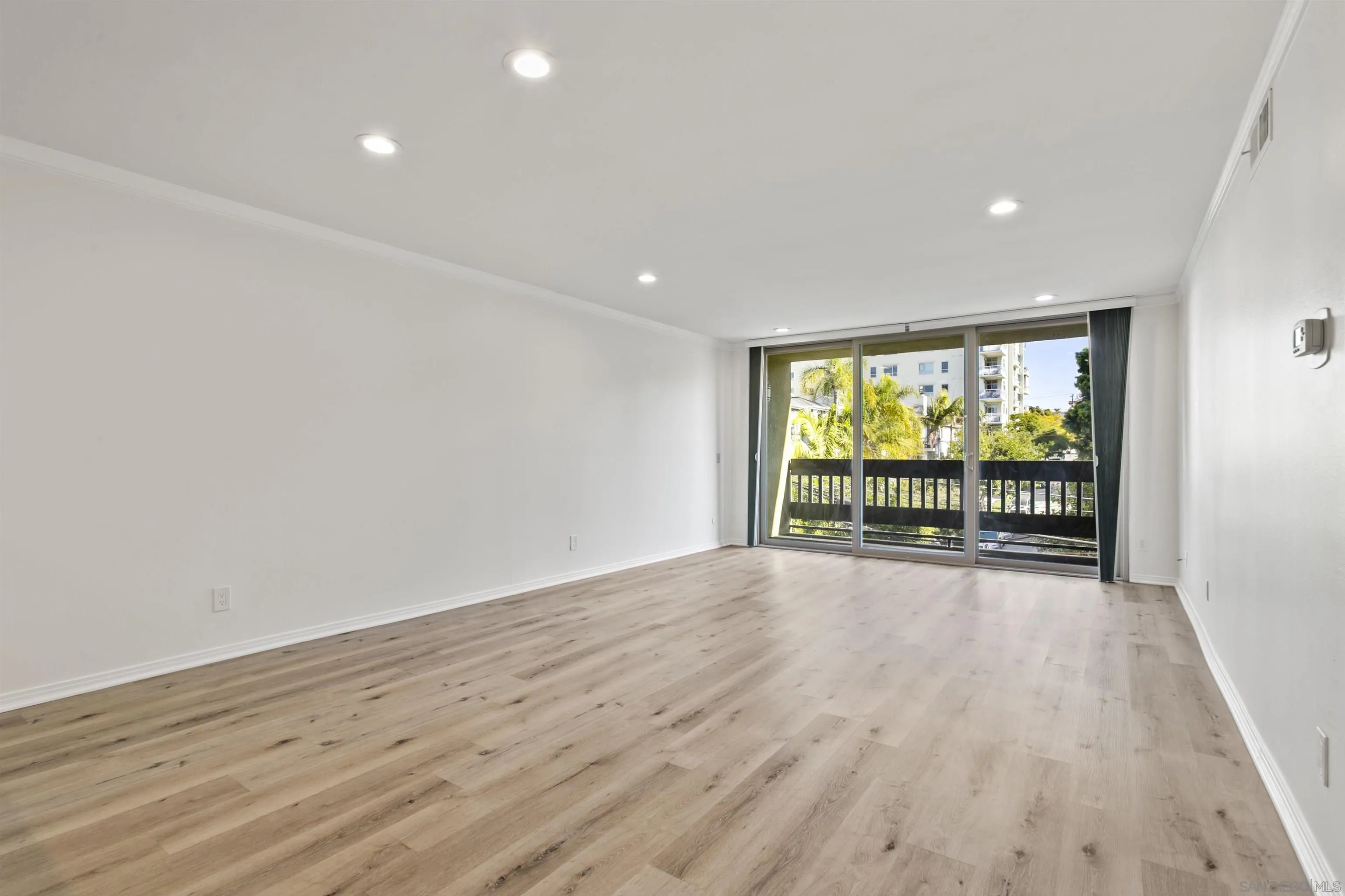 3825 Centre Street Unit 19