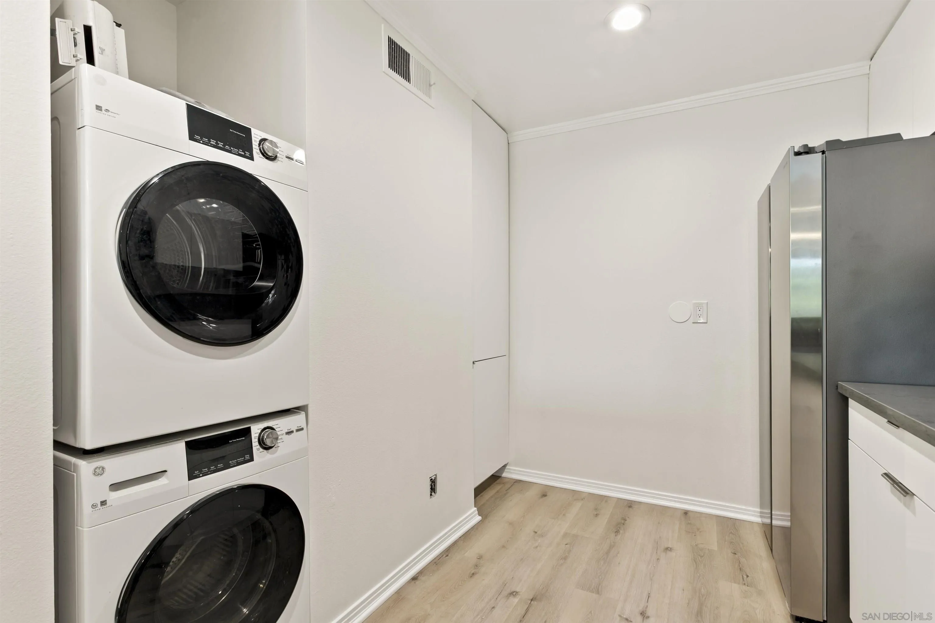 3825 Centre Street Unit 19