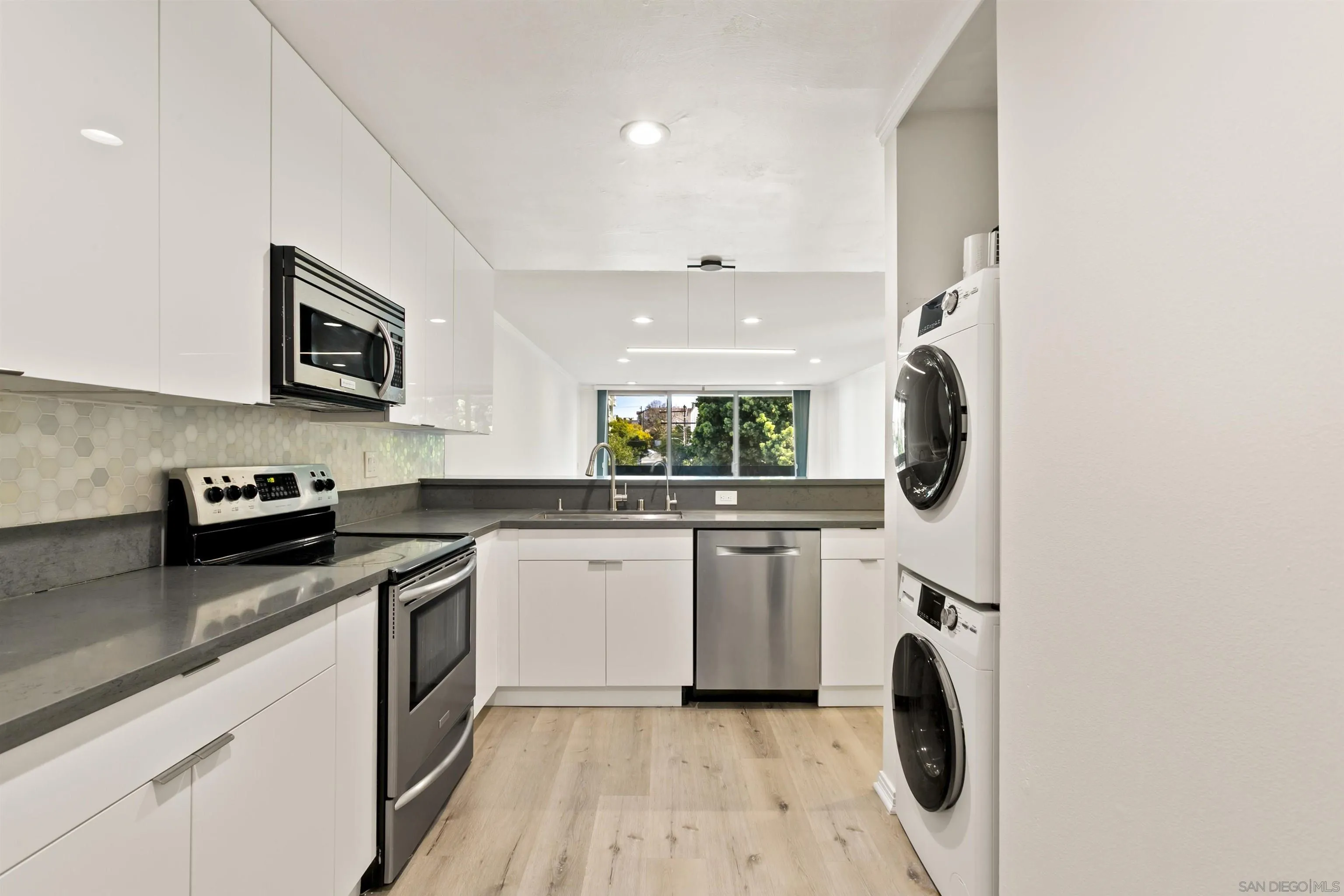 3825 Centre Street Unit 19