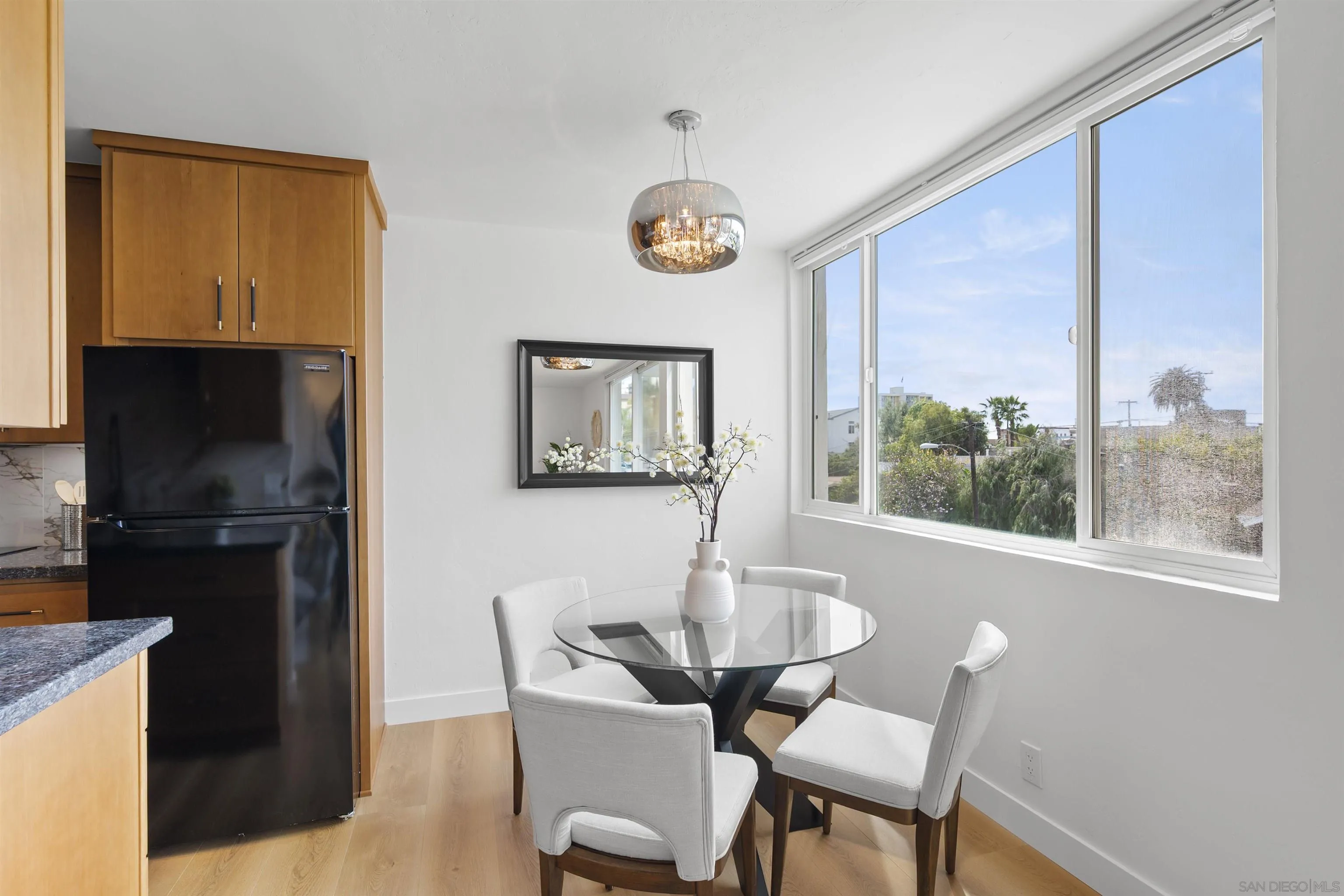 1907 Robinson Ave Unit 309