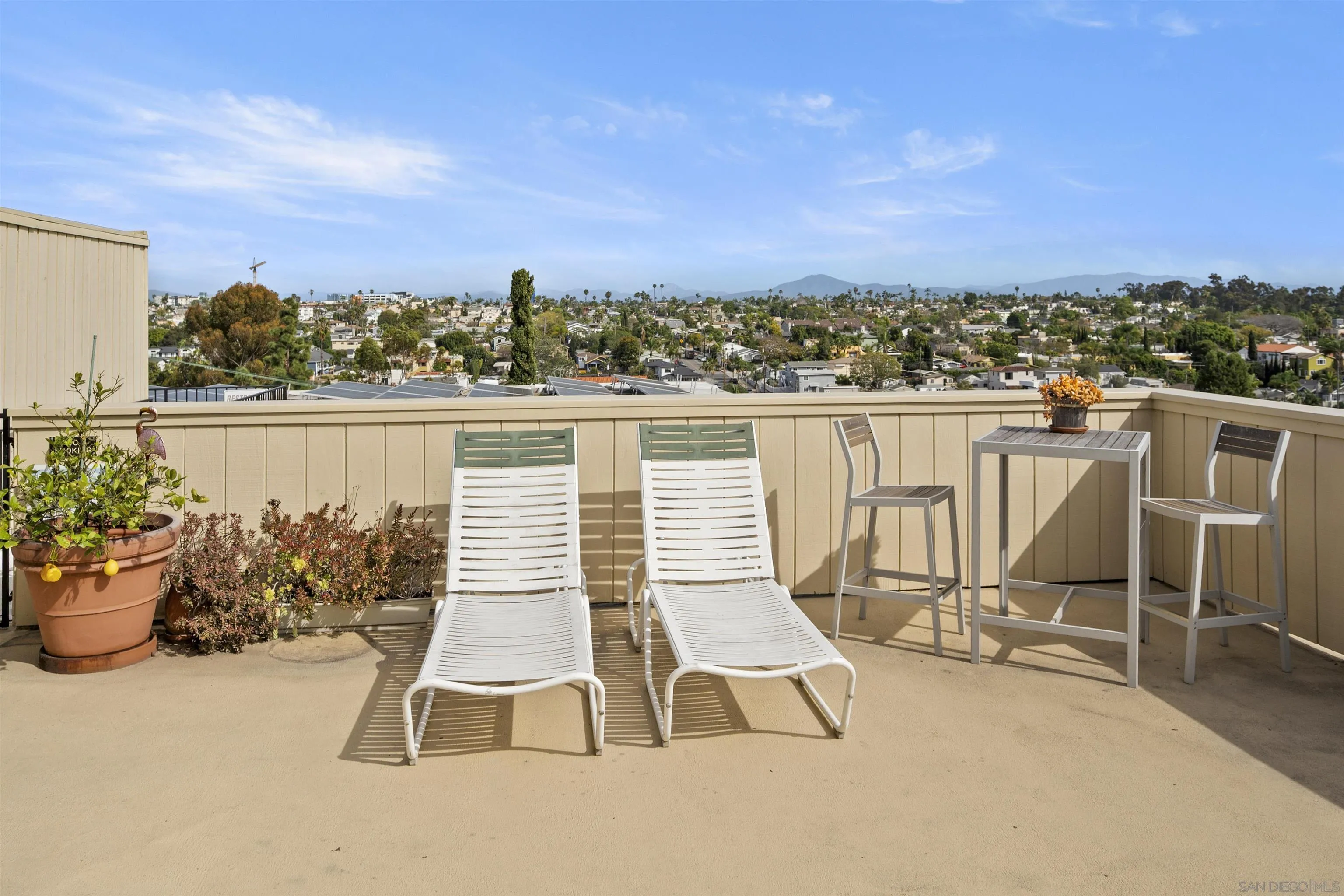 1907 Robinson Ave Unit 309