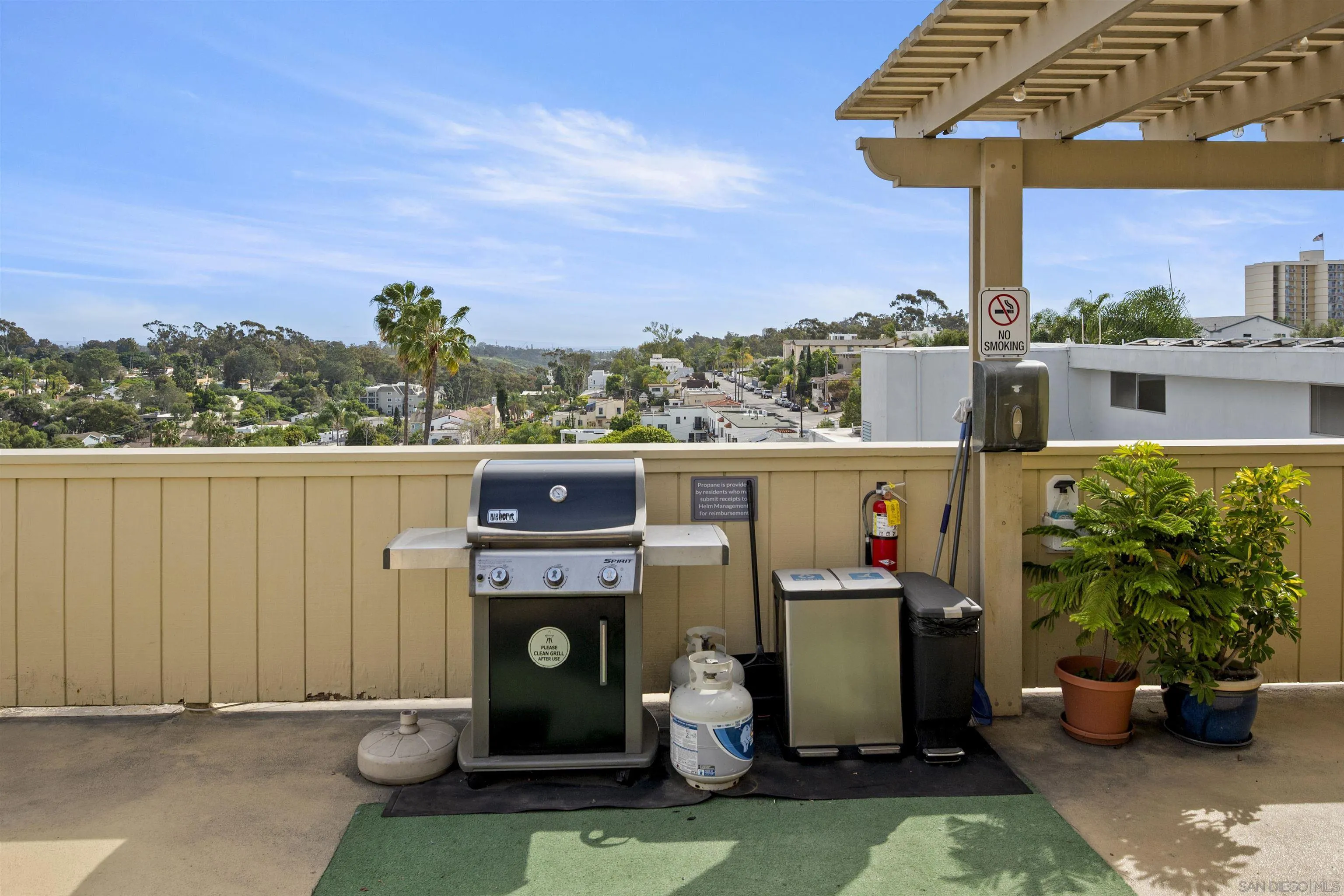 1907 Robinson Ave Unit 309