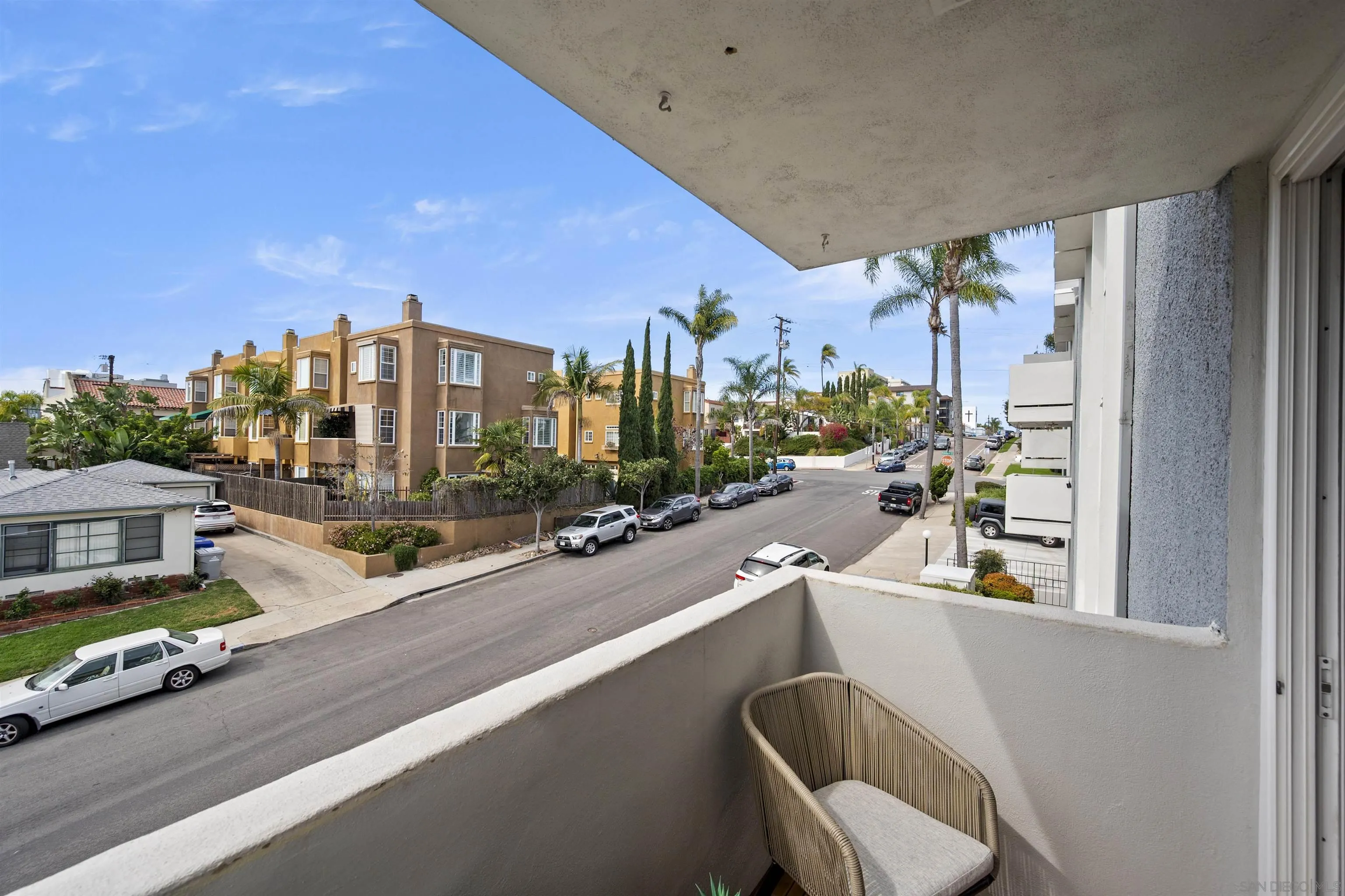 1907 Robinson Ave Unit 309