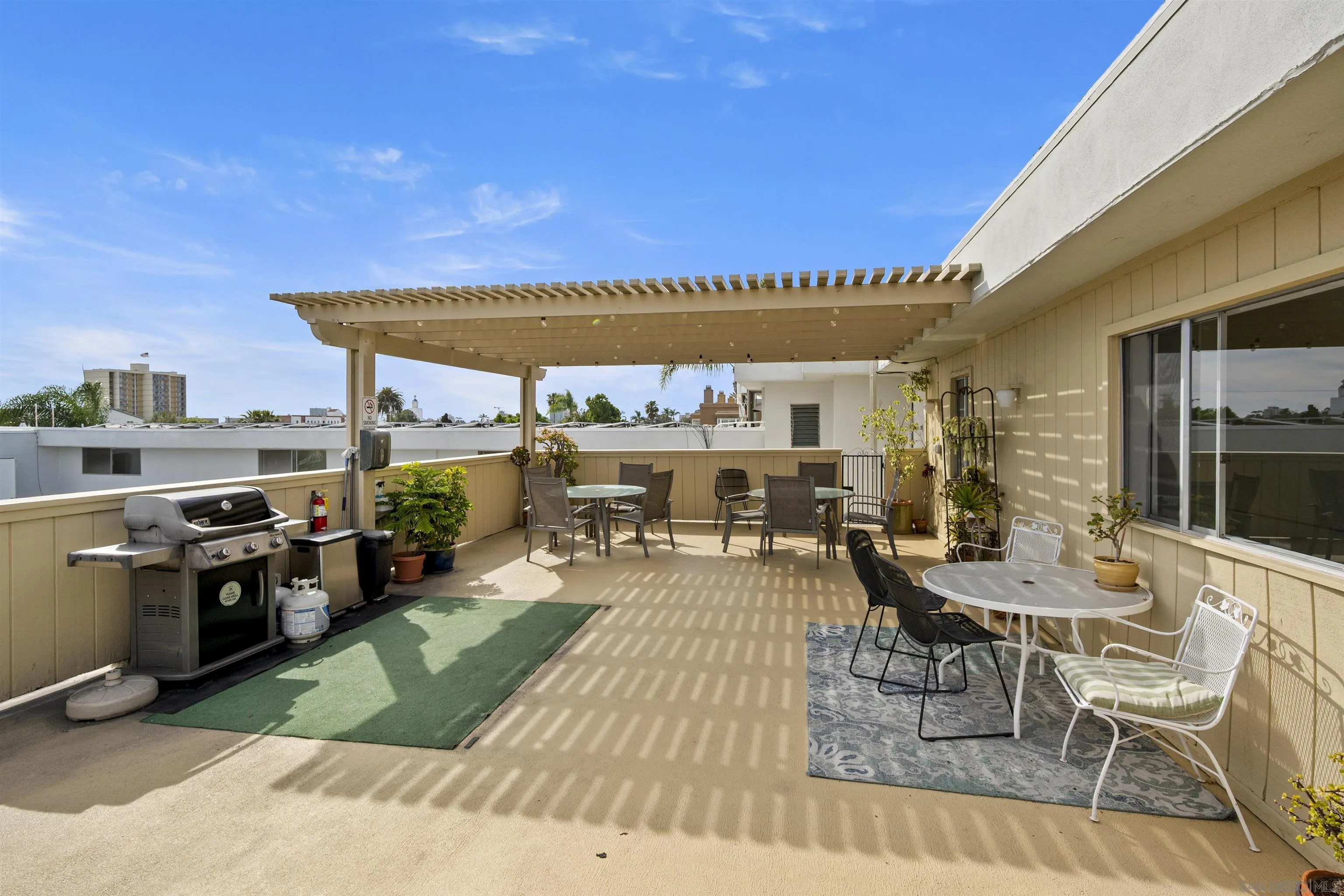 1907 Robinson Ave Unit 309