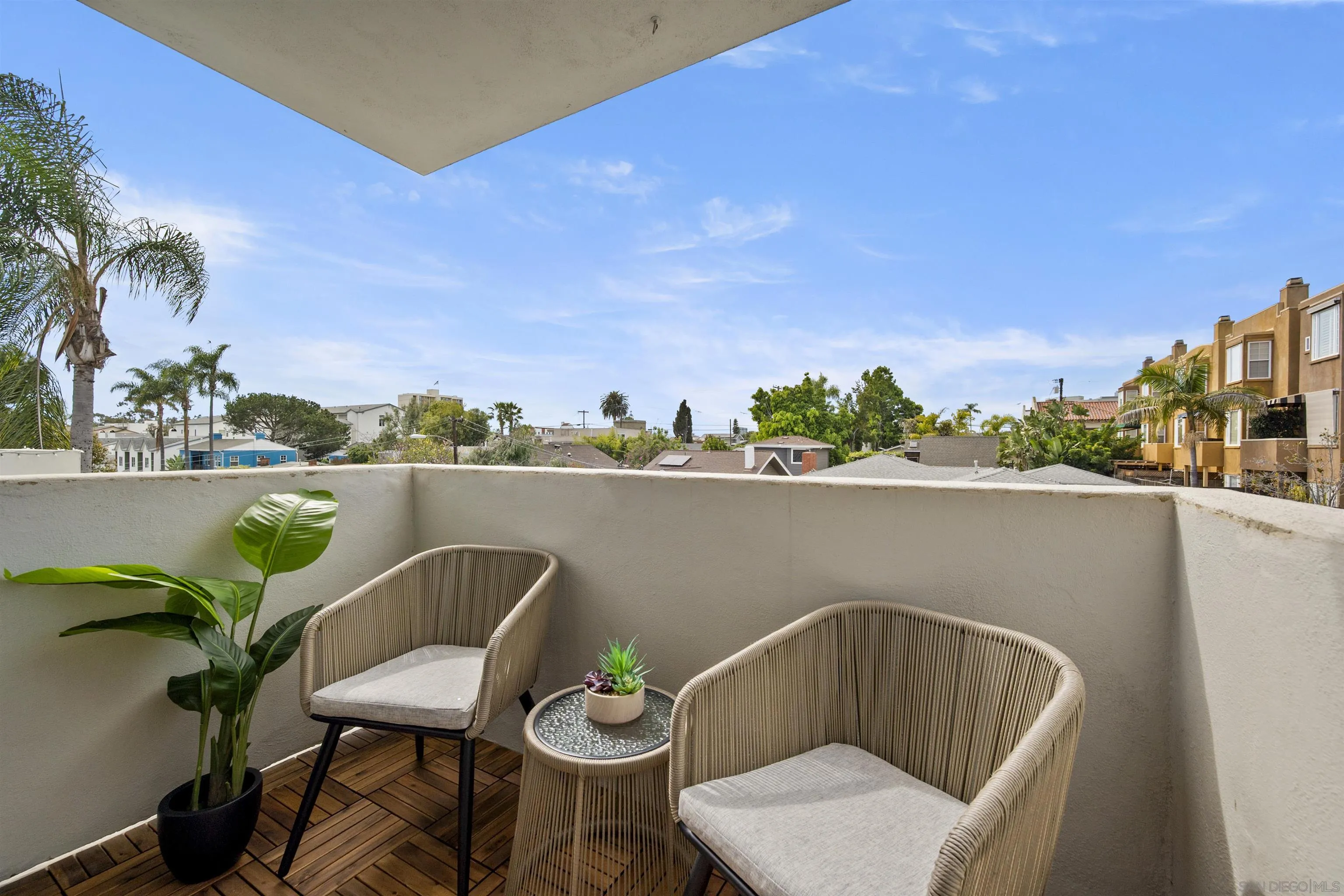 1907 Robinson Ave Unit 309