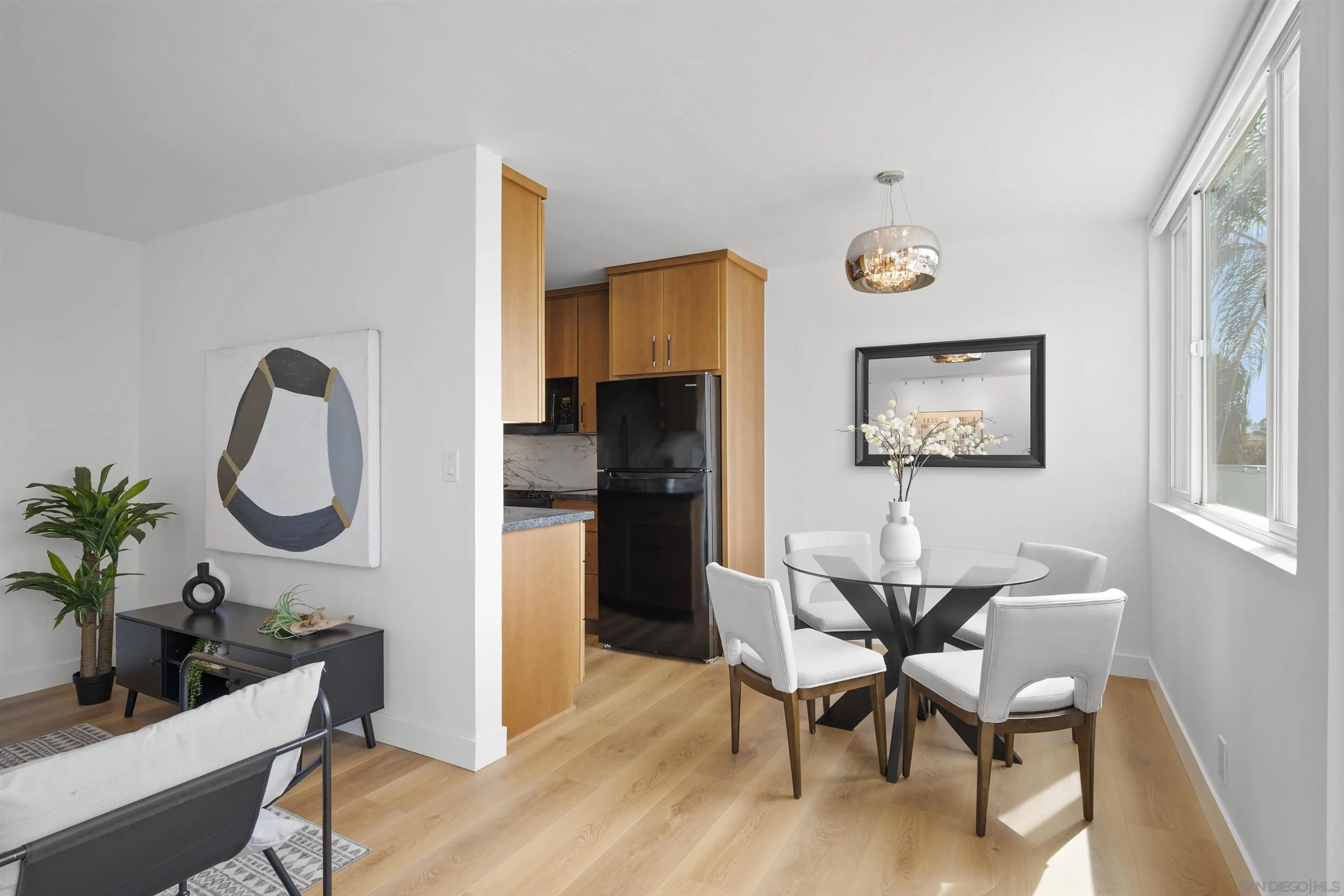 1907 Robinson Ave Unit 309