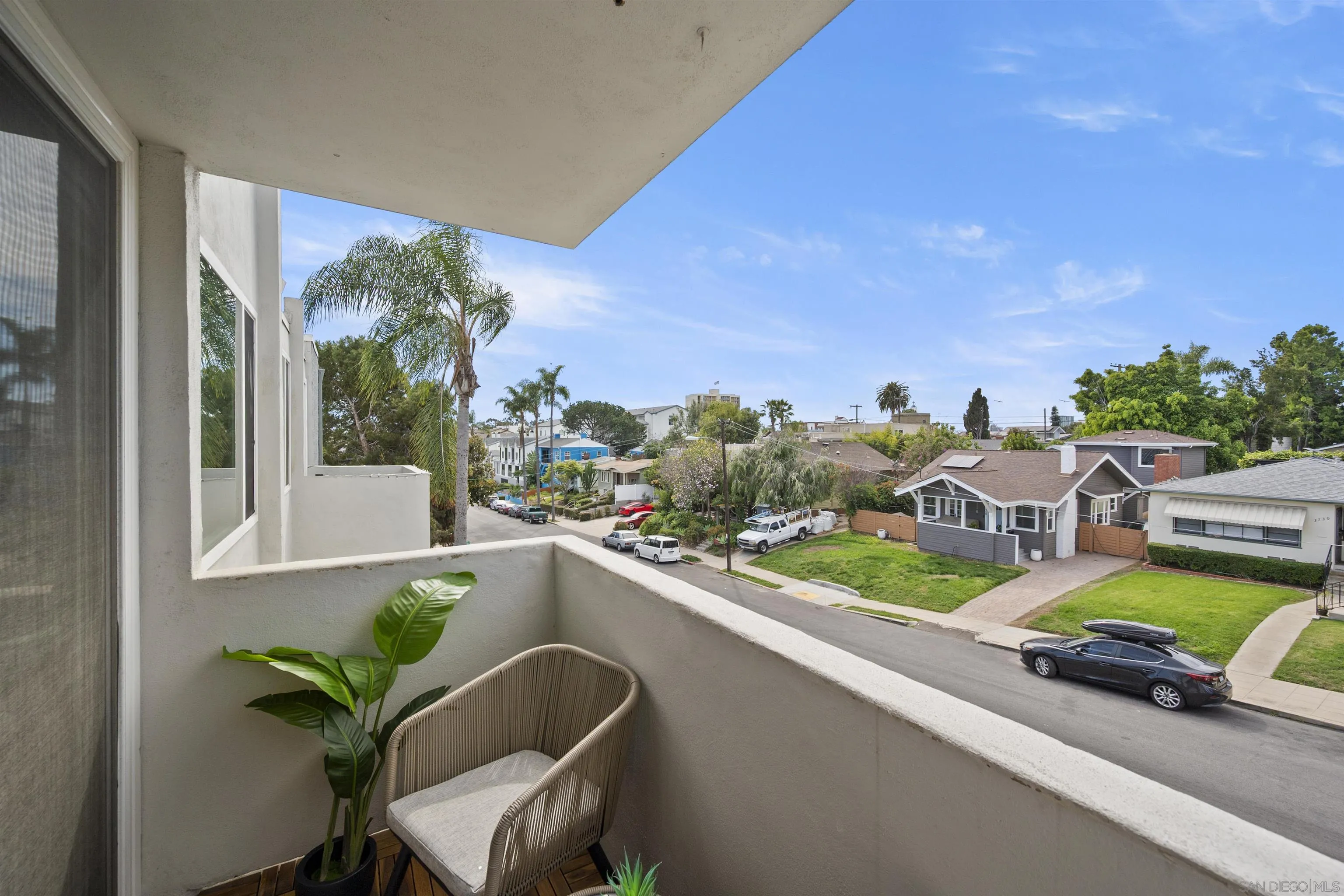 1907 Robinson Ave Unit 309
