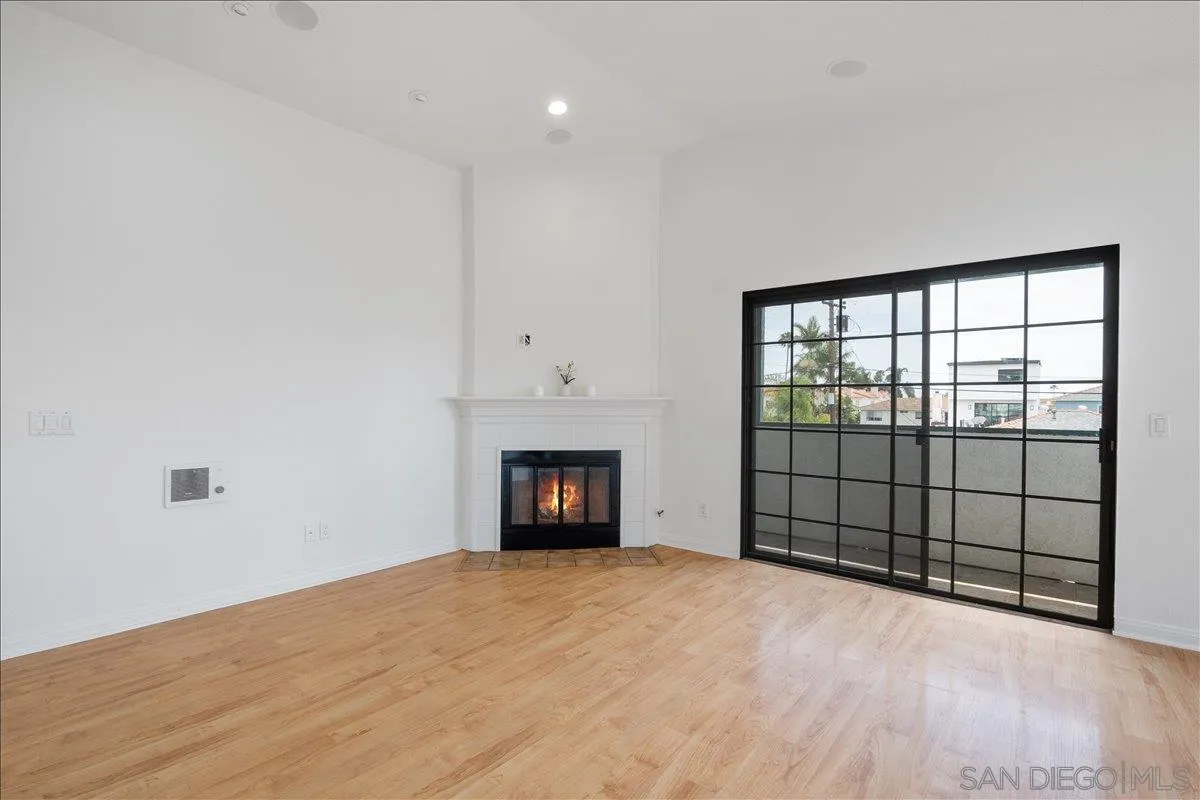 1934 Missouri St. Unit 1
