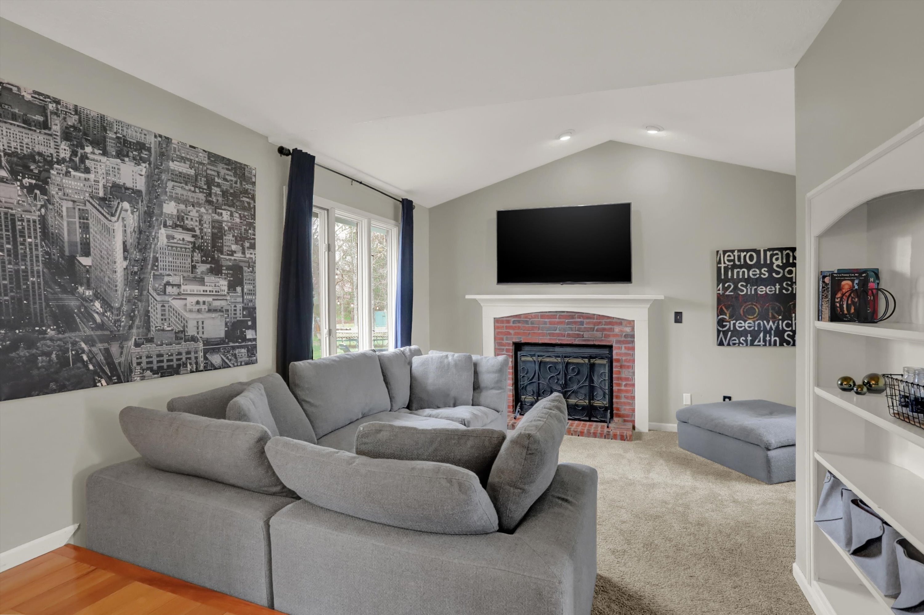 15208 Roman Court
