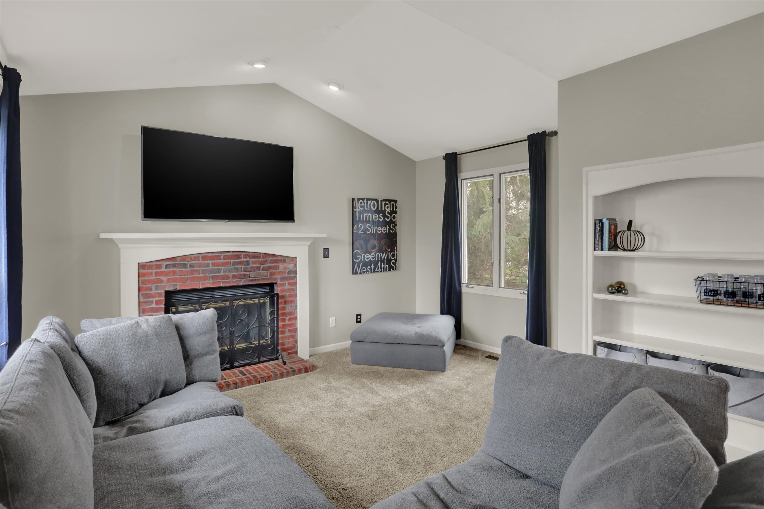 15208 Roman Court