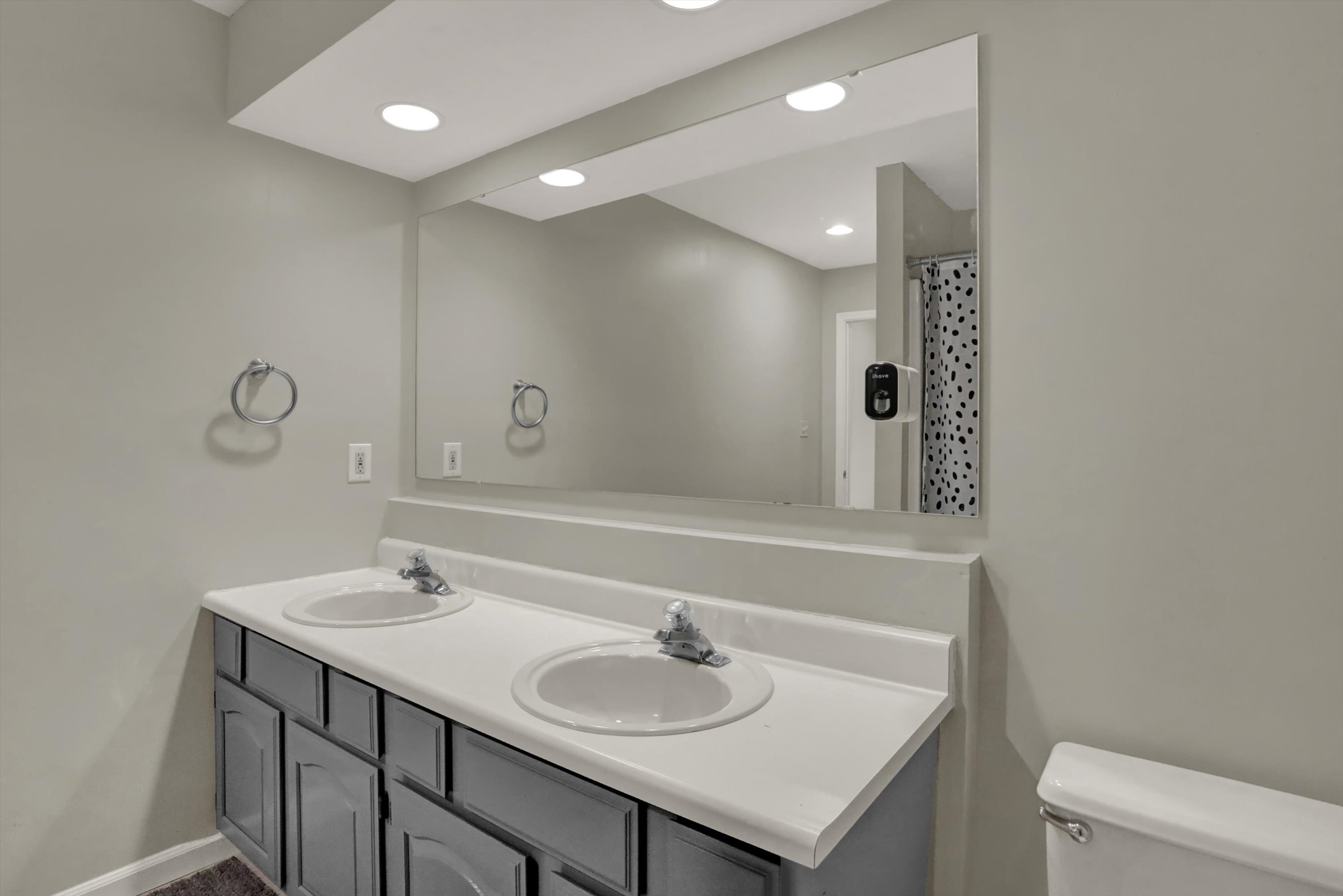 15208 Roman Court
