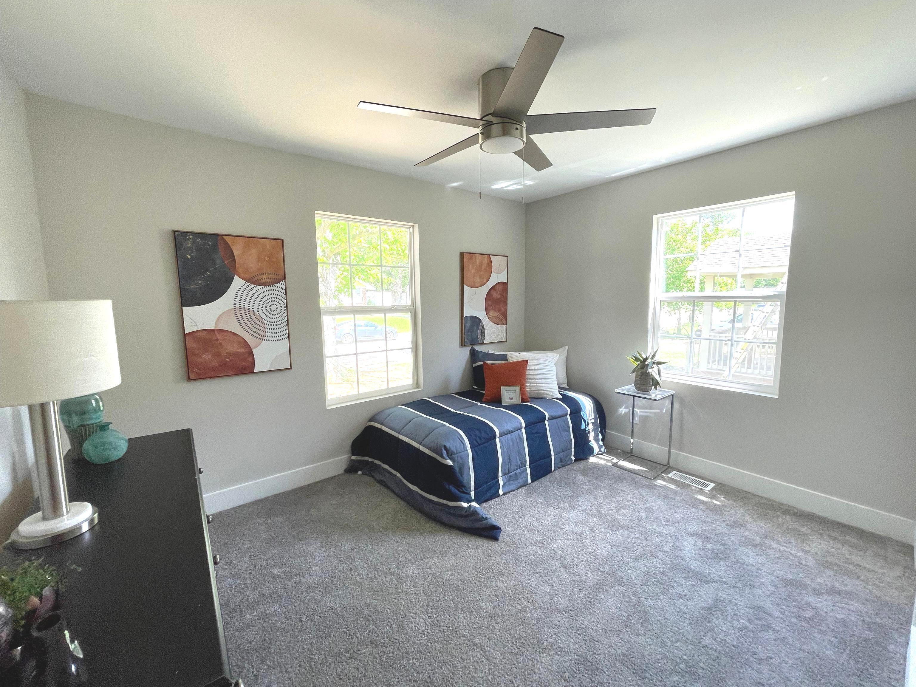 3328 N Drexel Avenue