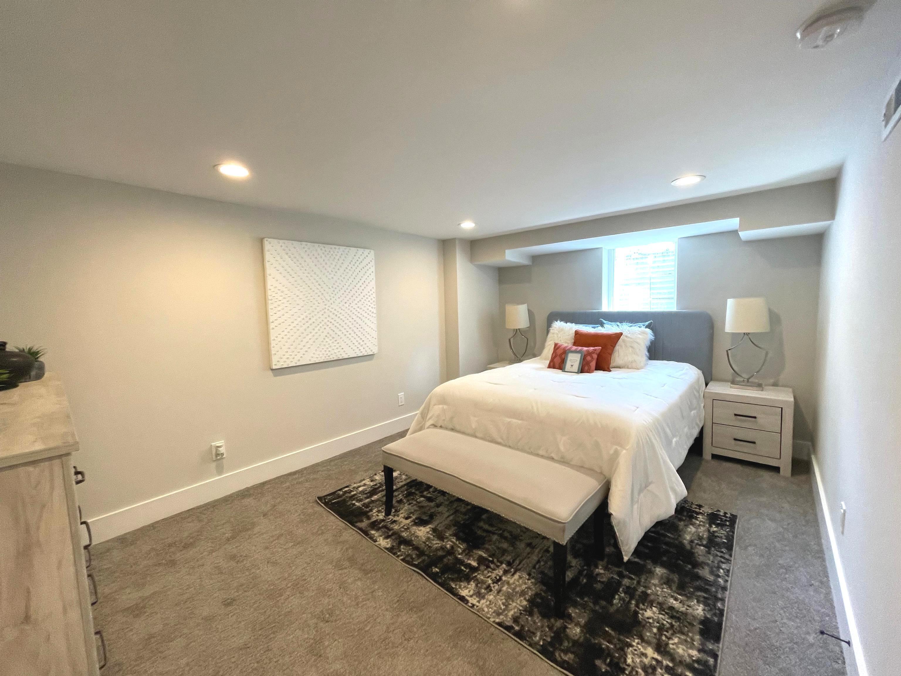 3328 N Drexel Avenue
