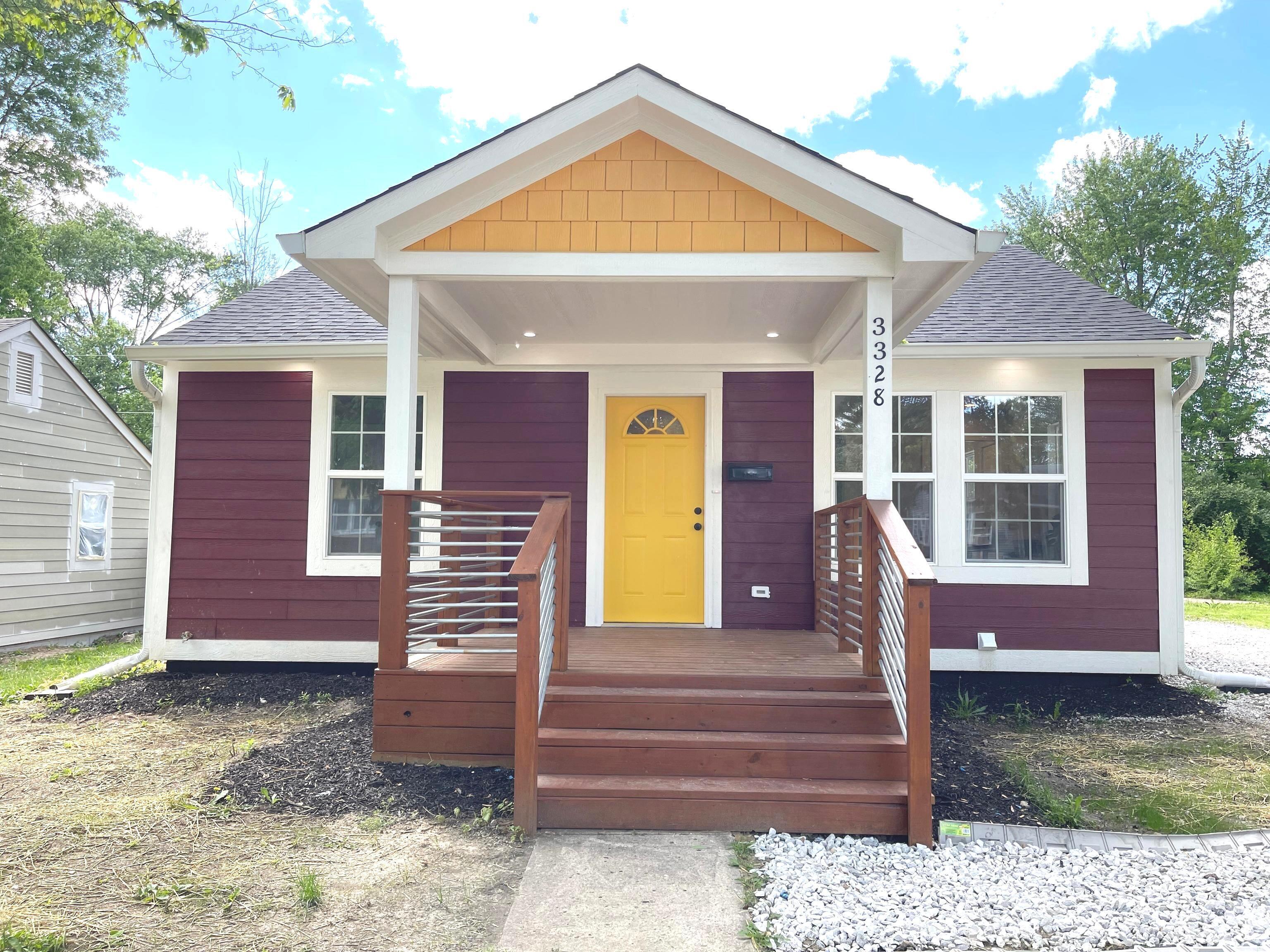 3328 N Drexel Avenue