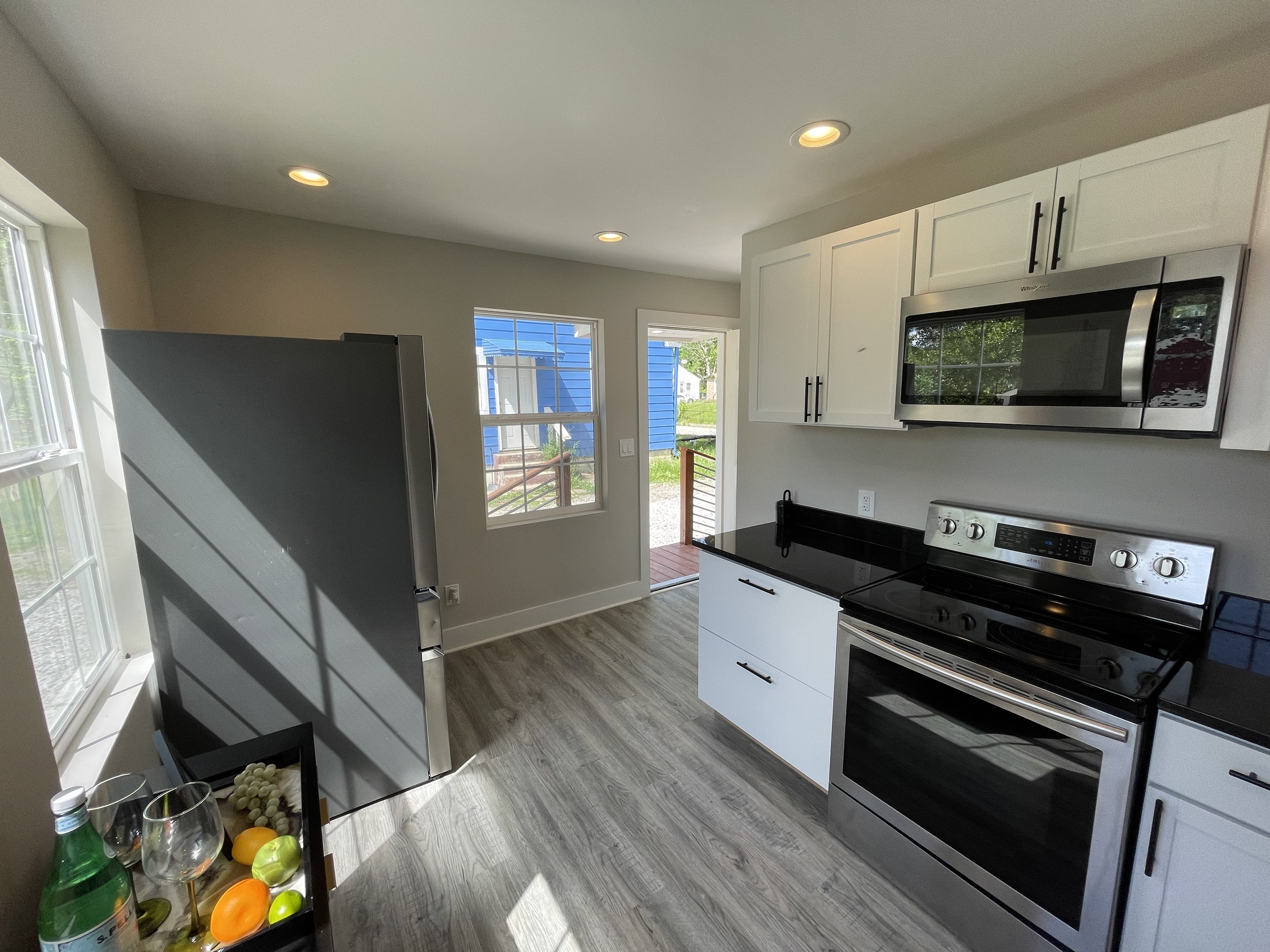 3328 N Drexel Avenue