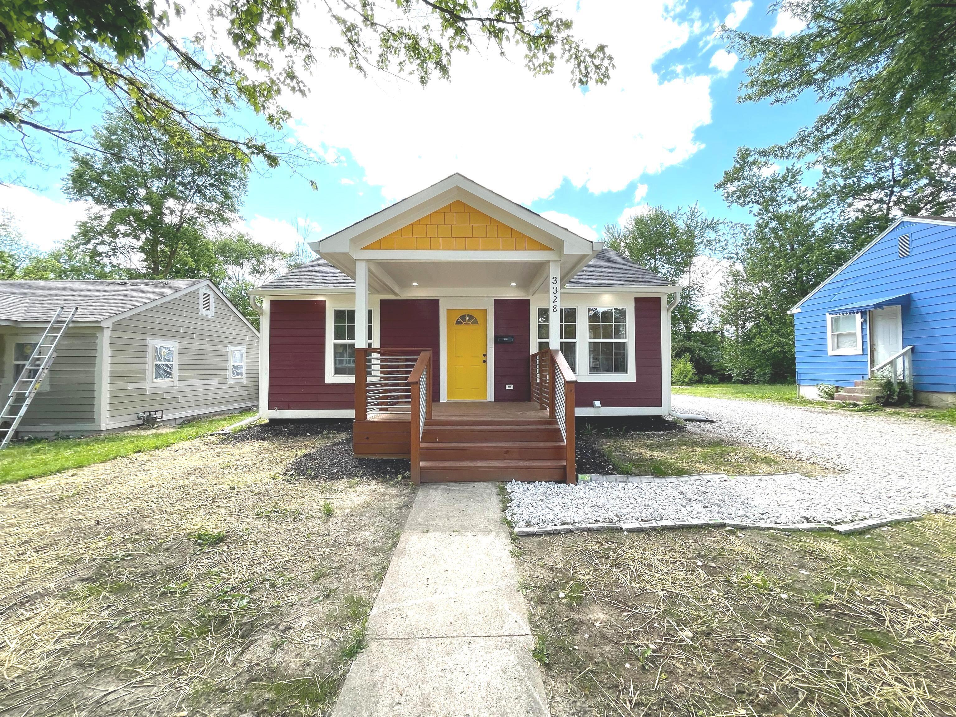 3328 N Drexel Avenue