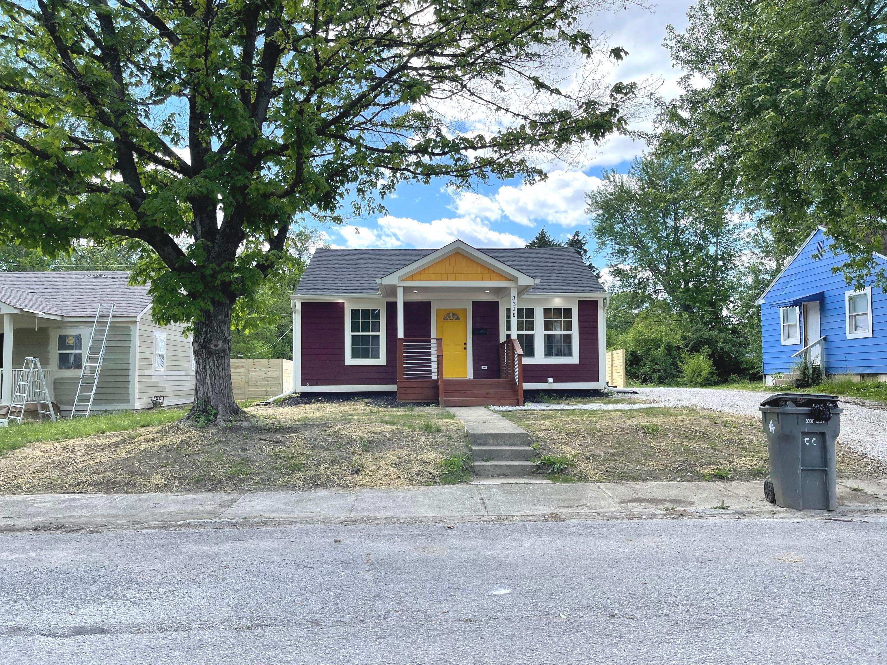 3328 N Drexel Avenue