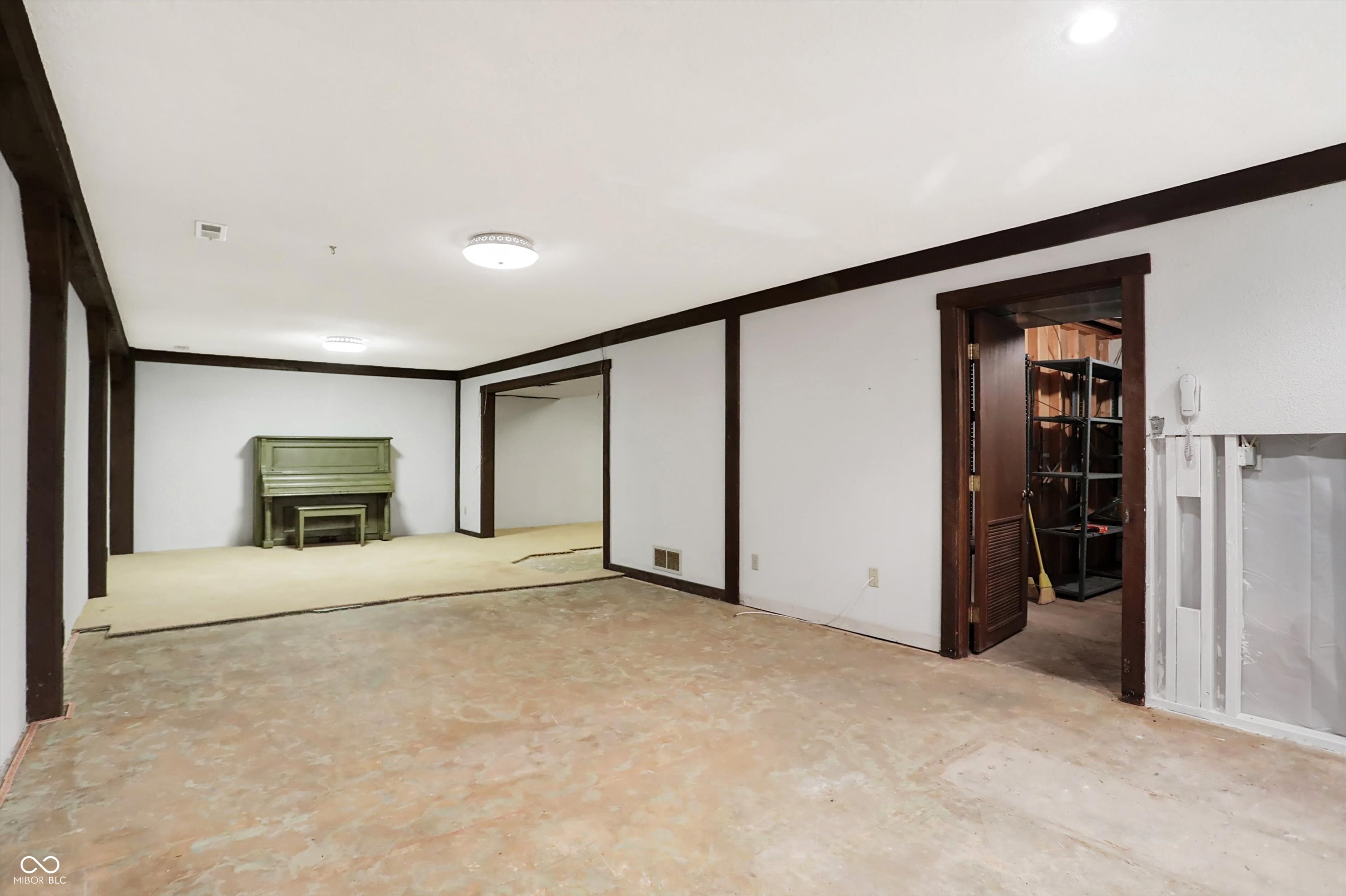 12211 Brookshire Parkway