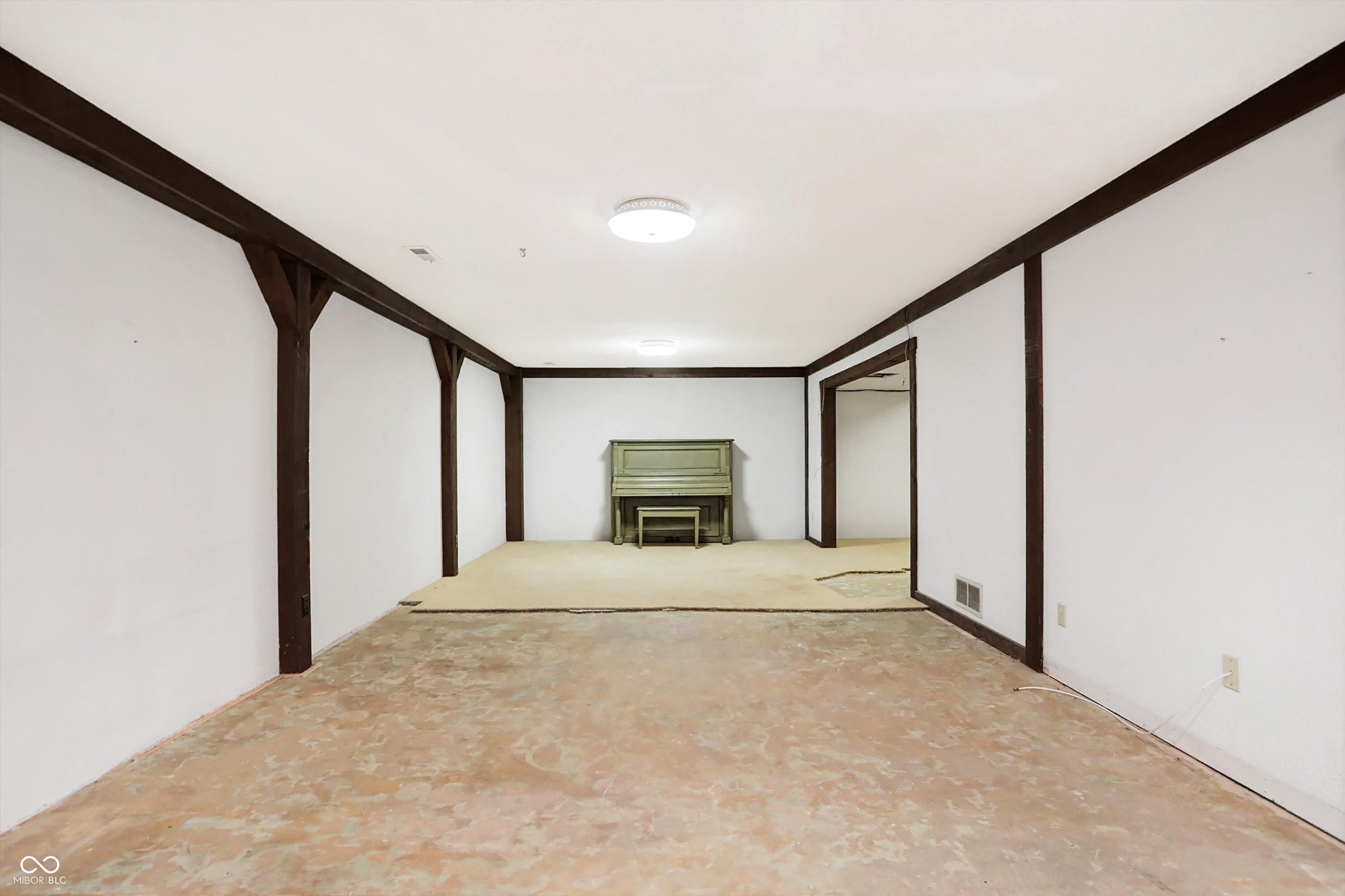 12211 Brookshire Parkway