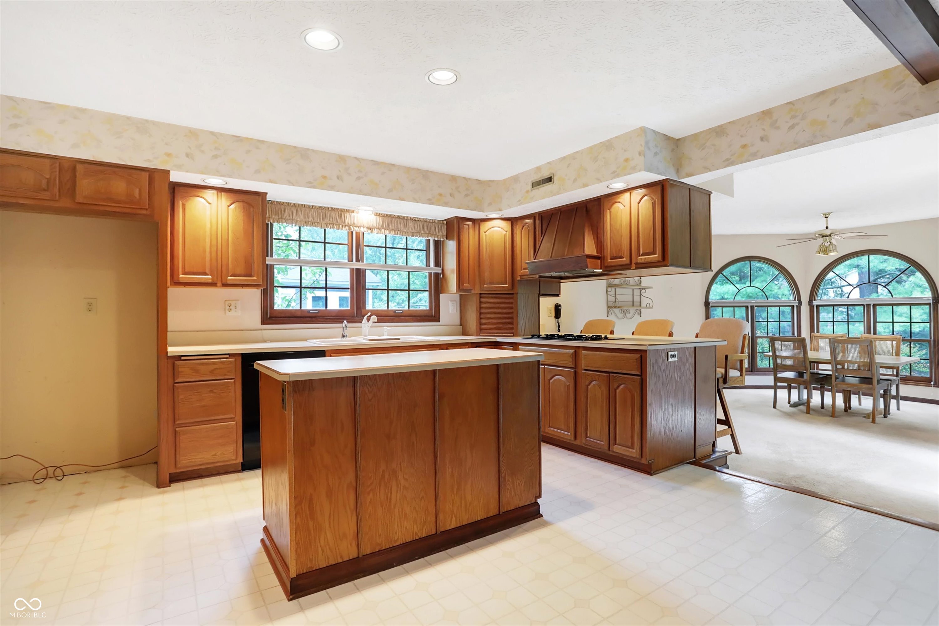 12211 Brookshire Parkway
