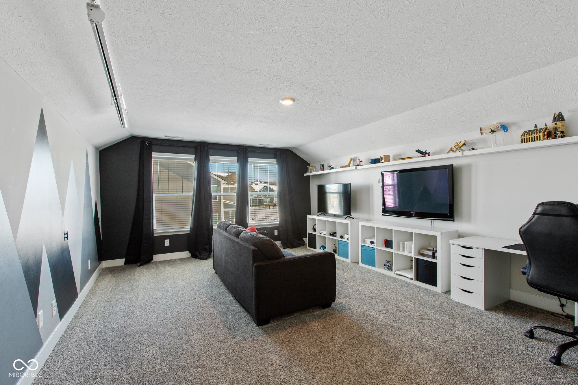 16341 Drayton Way