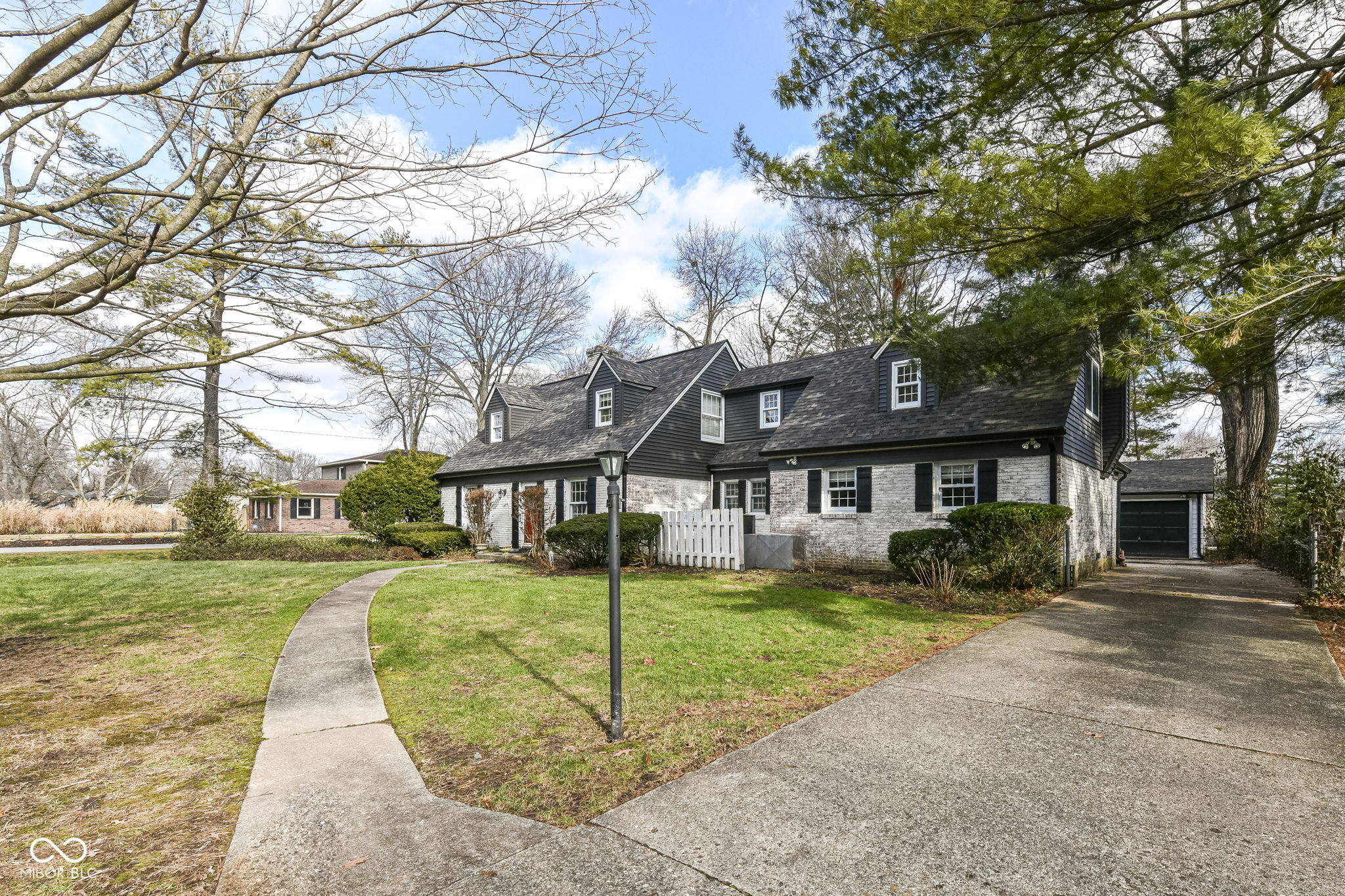 8365 N Pennsylvania Street