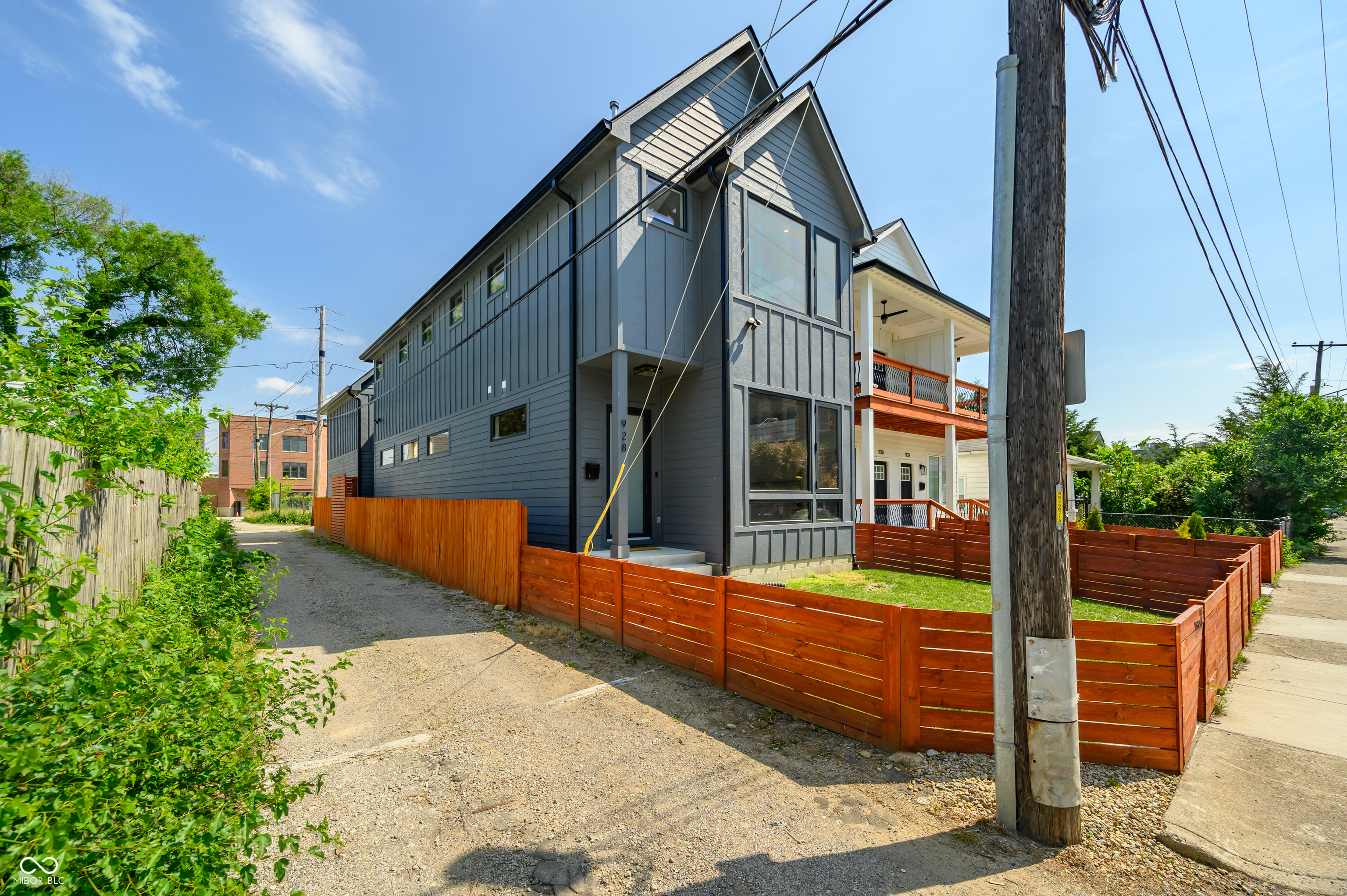 928 Woodlawn Avenue