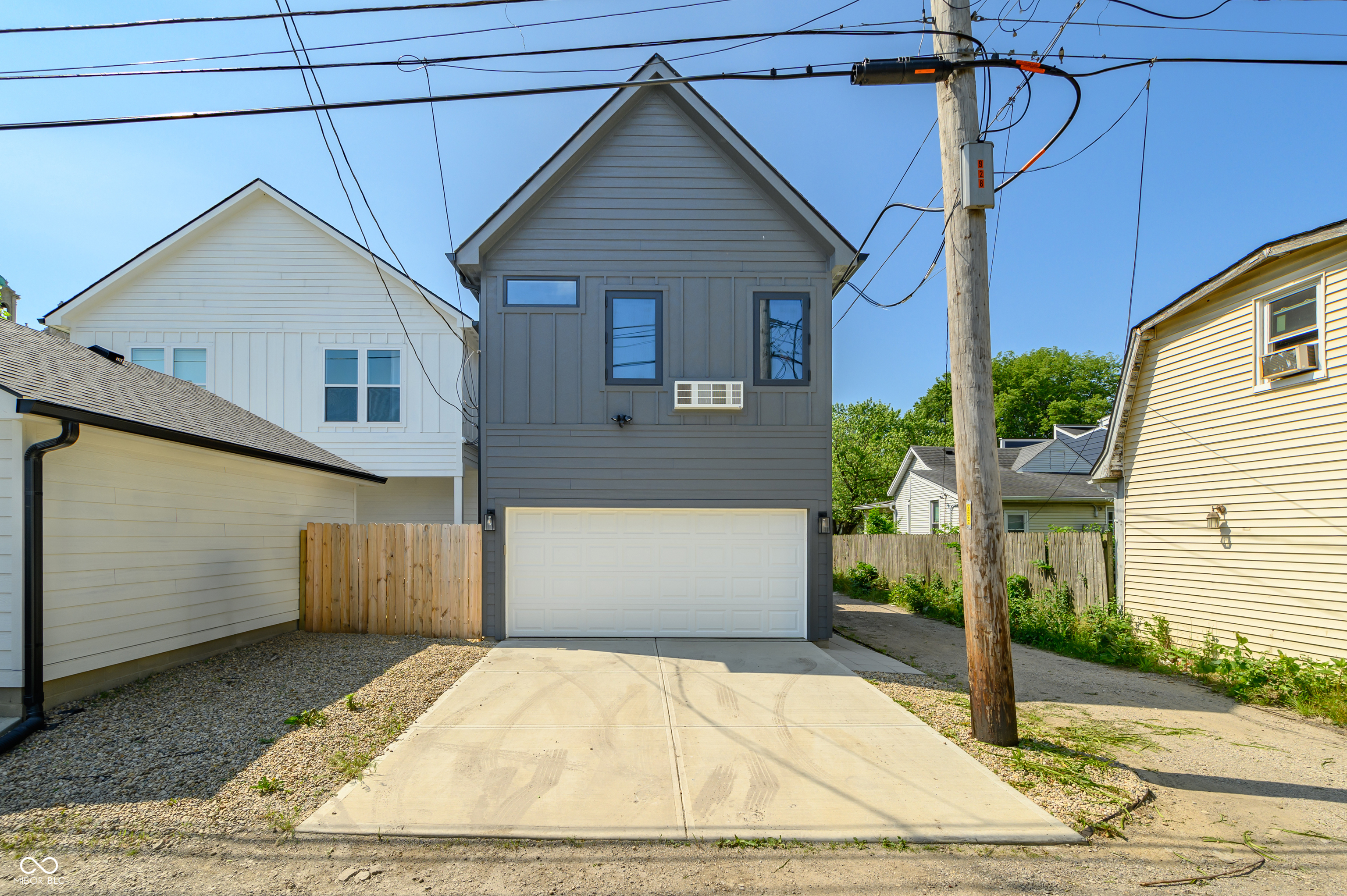 928 Woodlawn Avenue