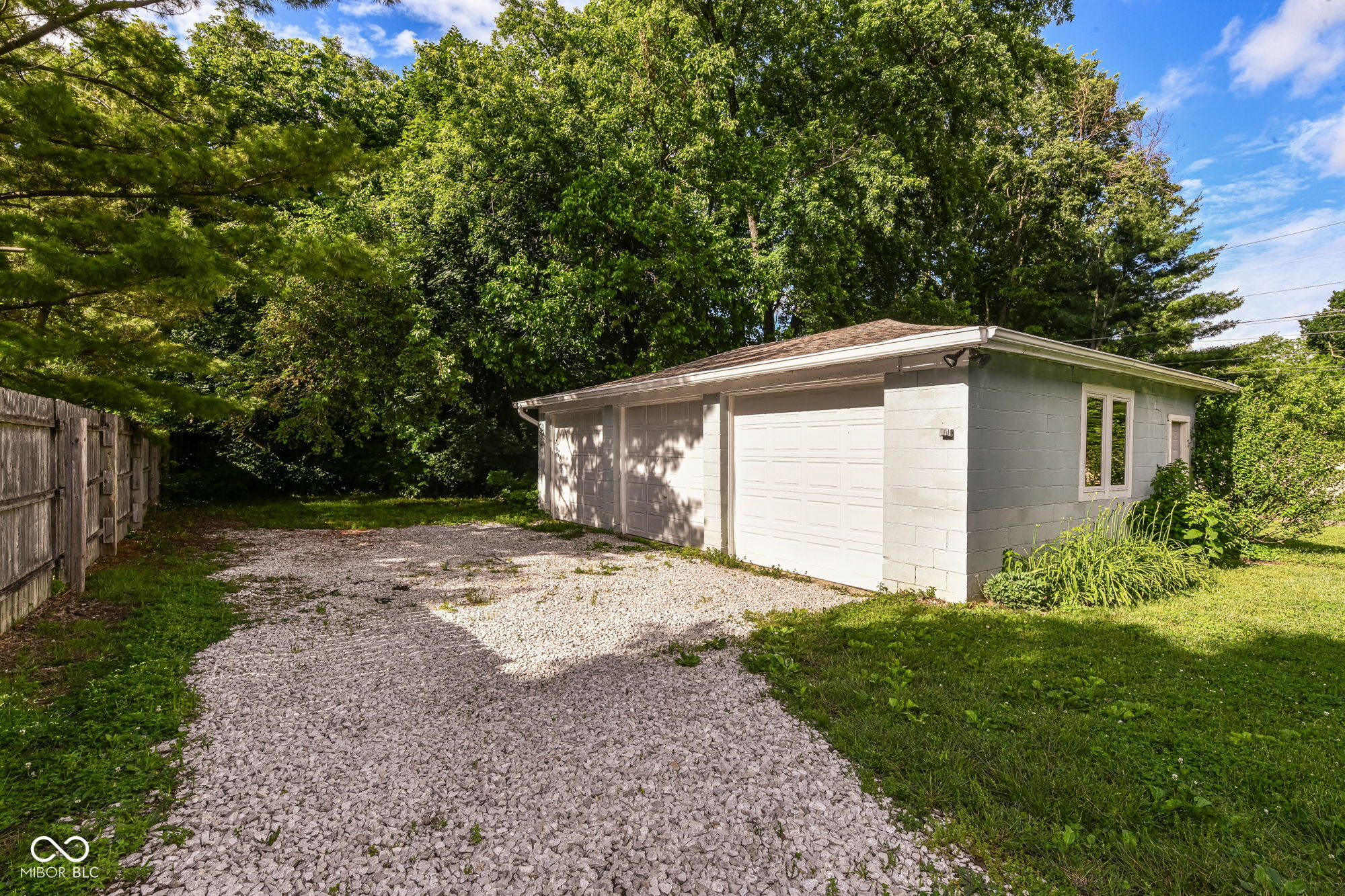 1102 E 49th Street