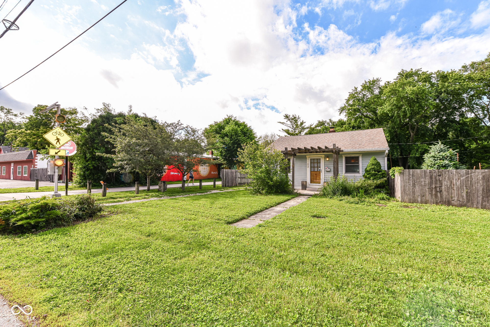 1102 E 49th Street