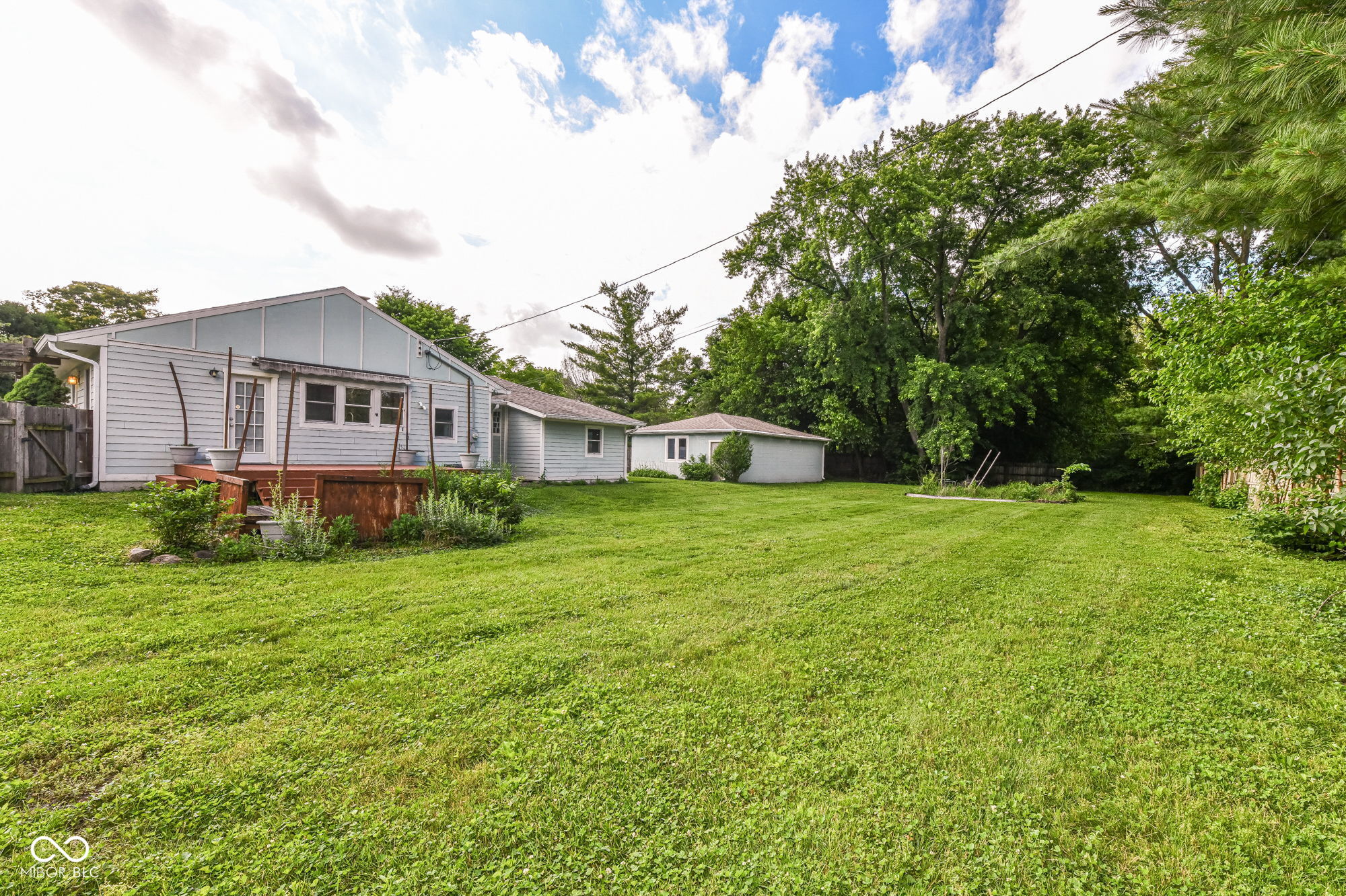 1102 E 49th Street