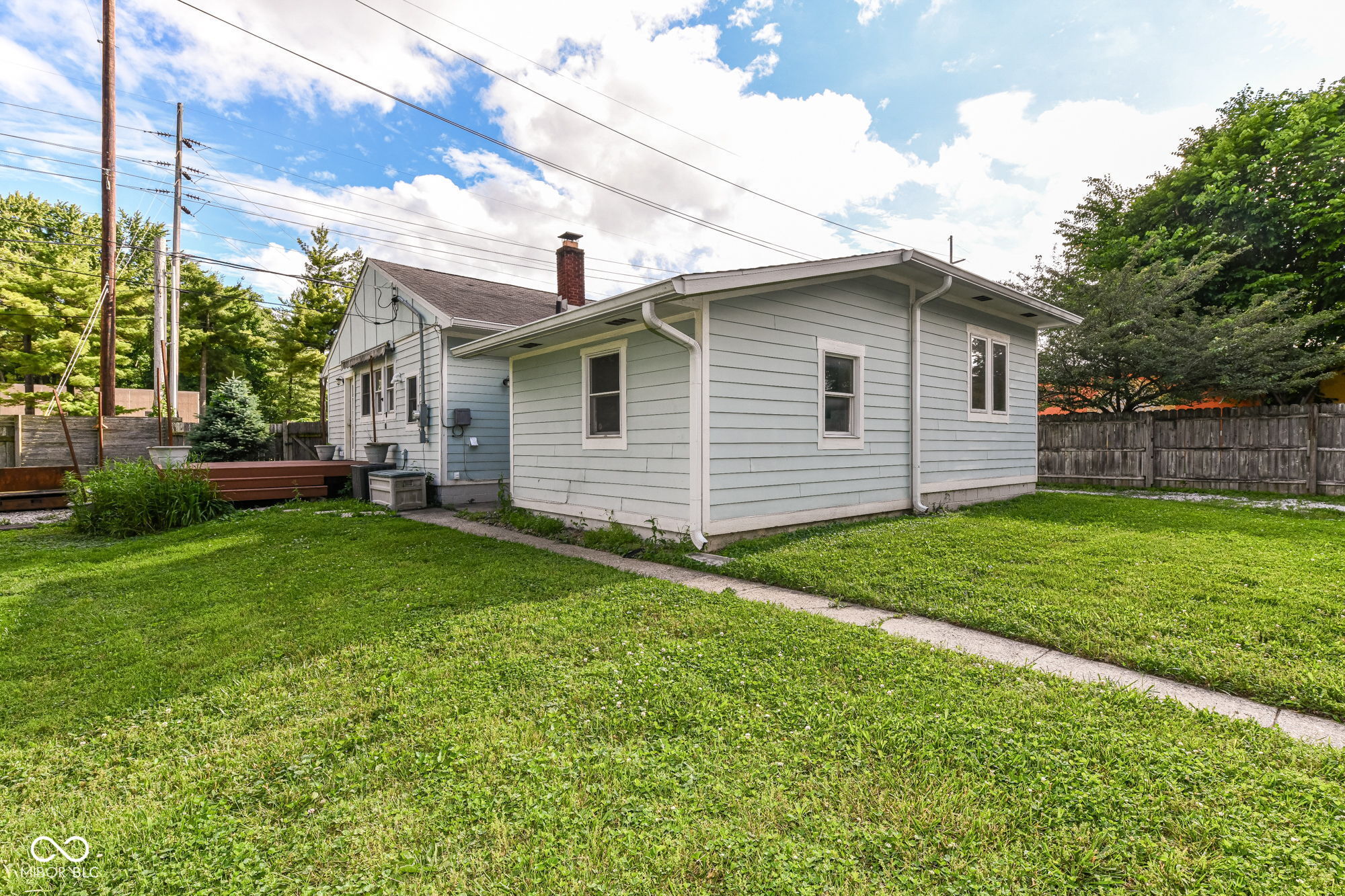 1102 E 49th Street