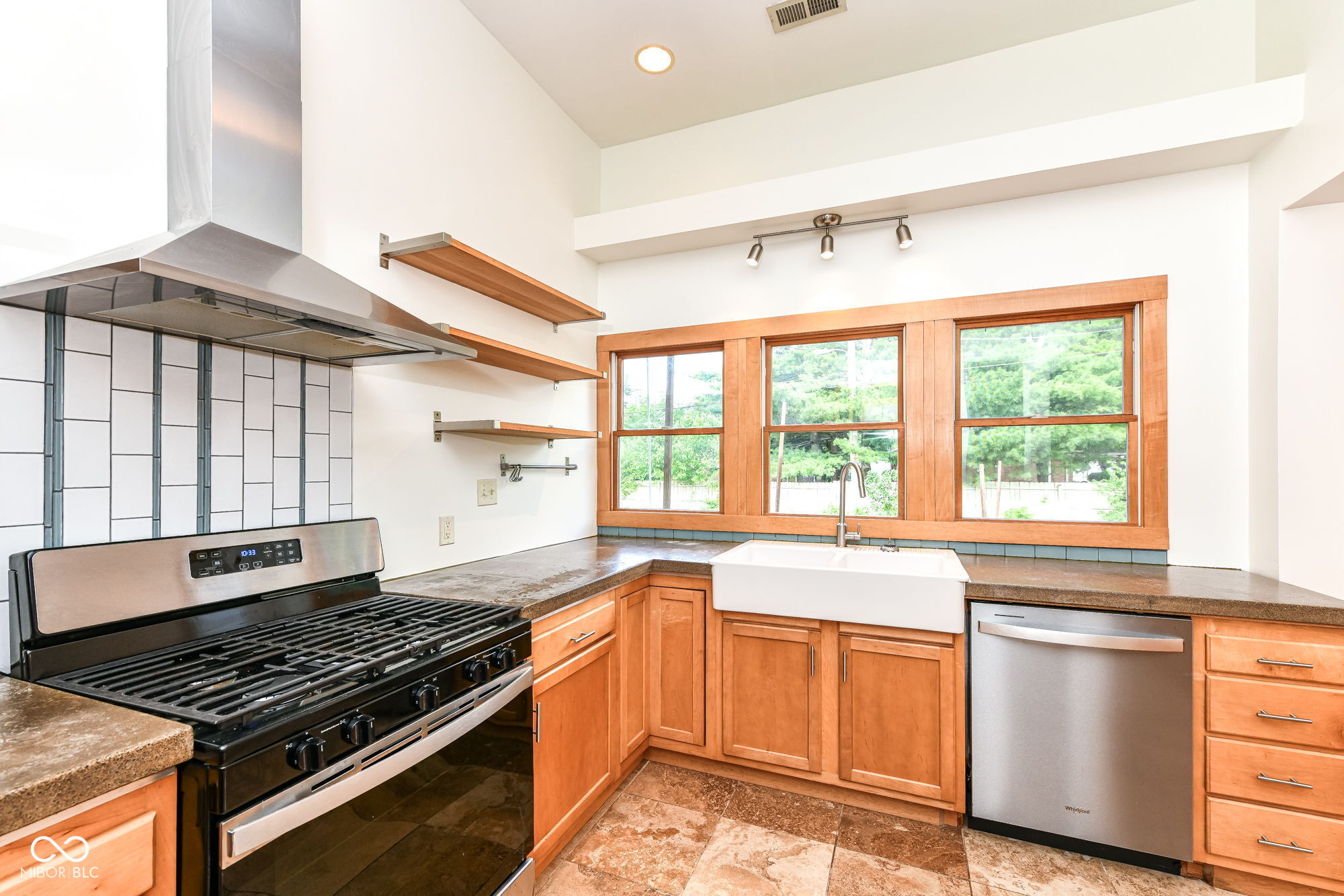 1102 E 49th Street