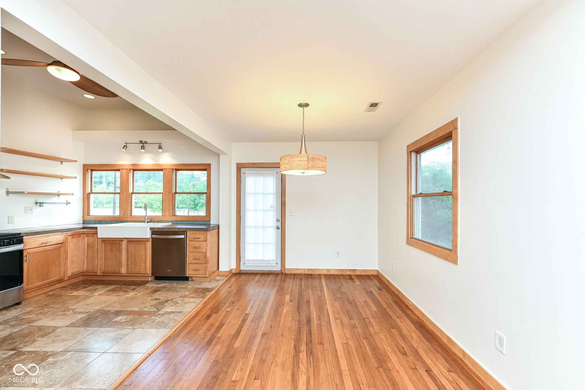 1102 E 49th Street