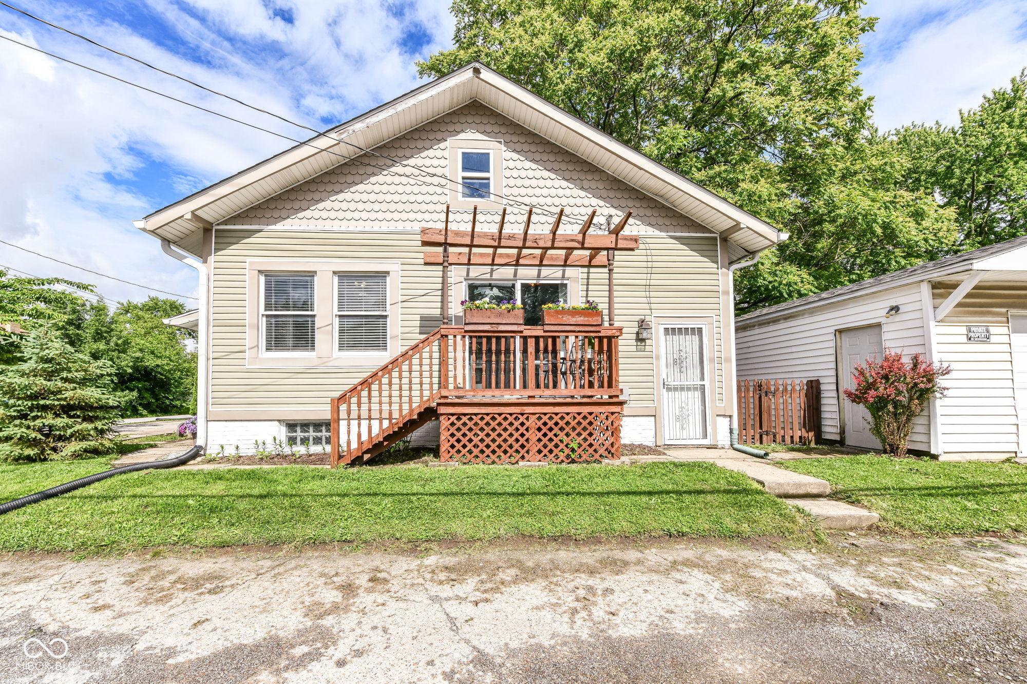 5075 E Walnut Street