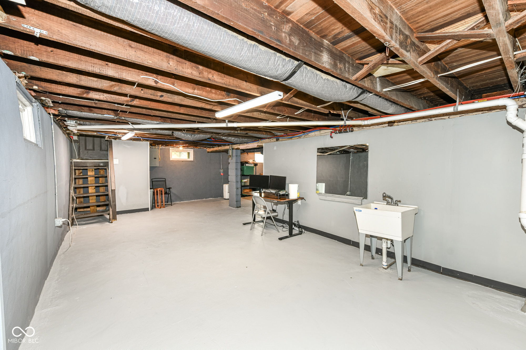 5075 E Walnut Street