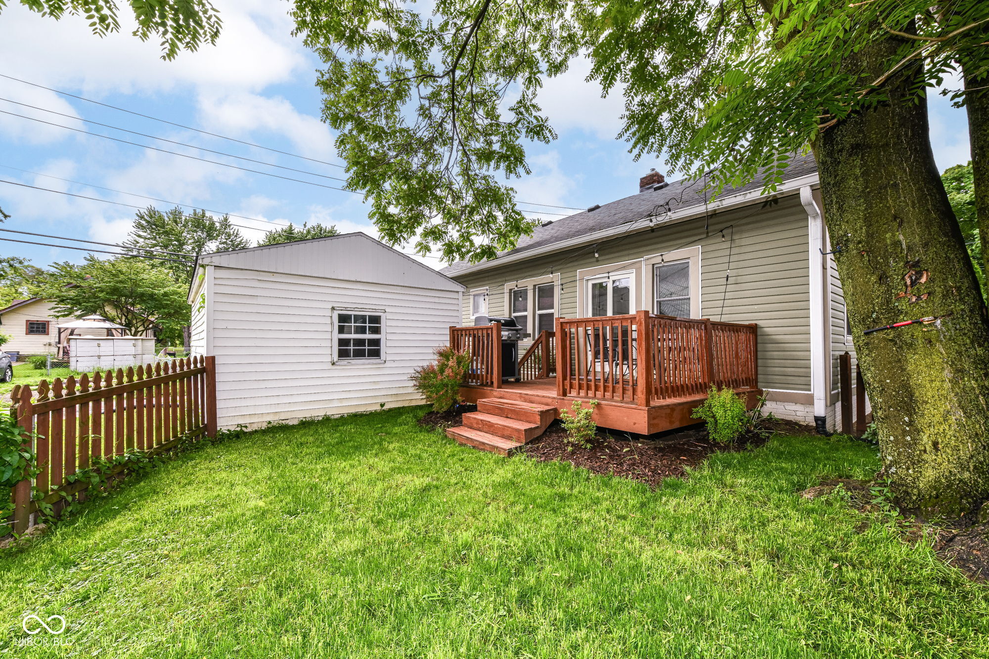 5075 E Walnut Street