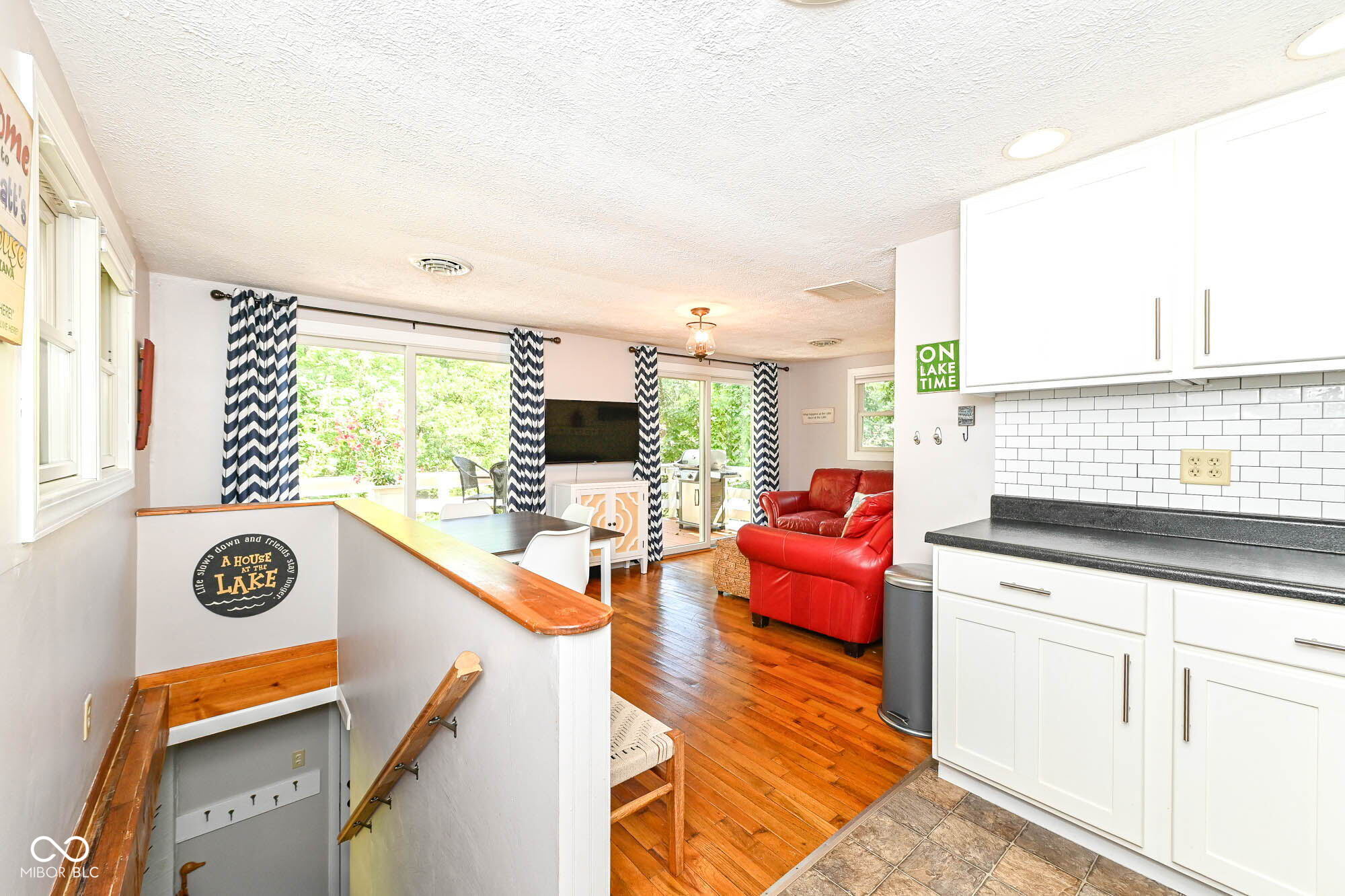8049 Catalpa Drive