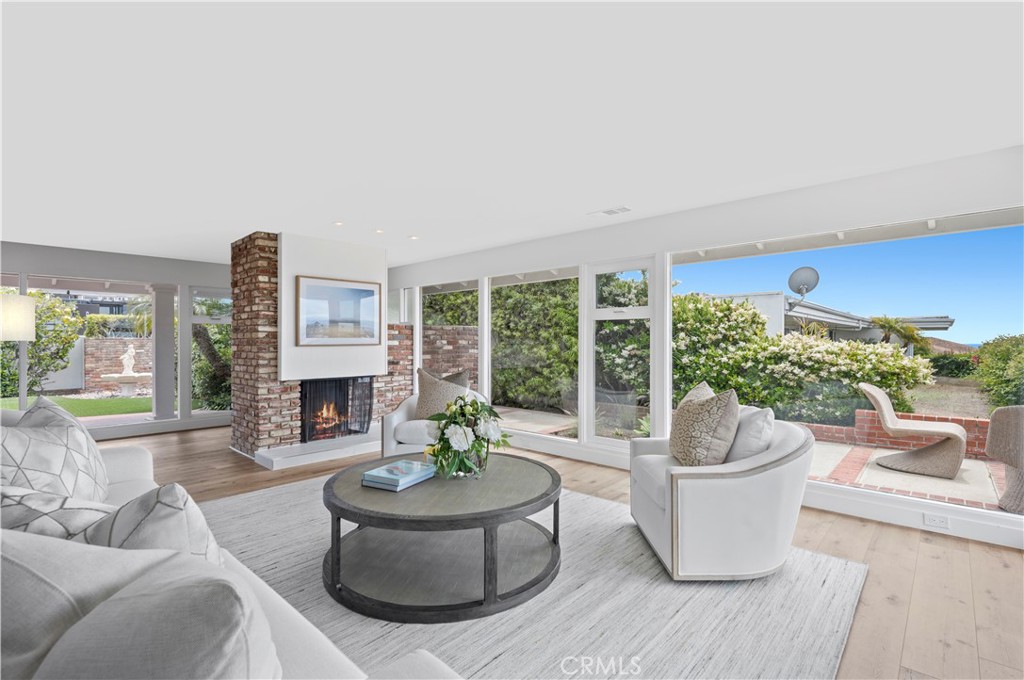 1007 White Sails Way