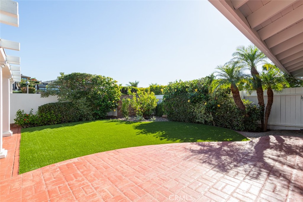 1007 White Sails Way