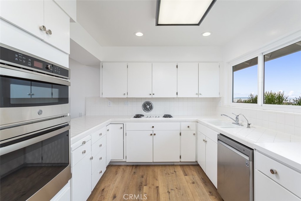 1007 White Sails Way