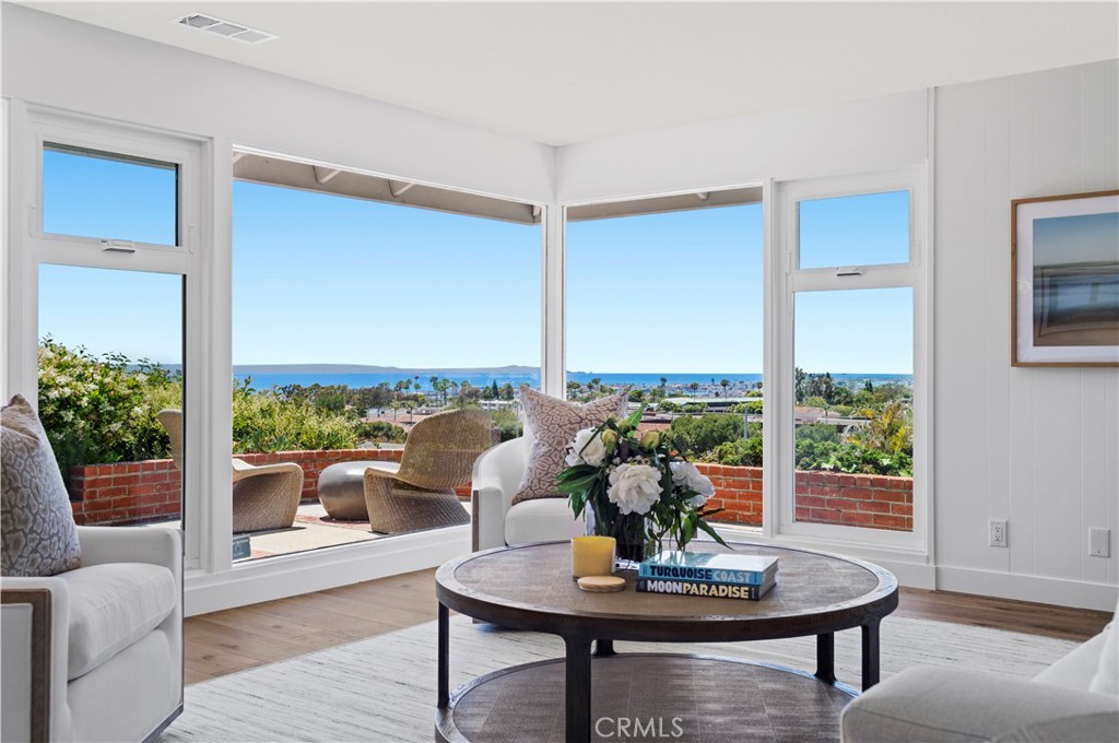 1007 White Sails Way