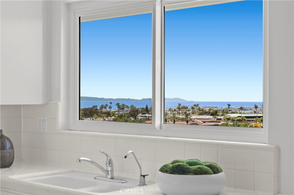 1007 White Sails Way