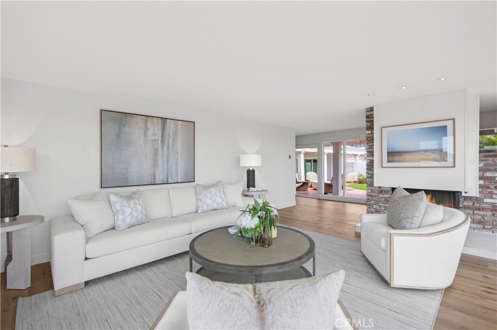 1007 White Sails Way