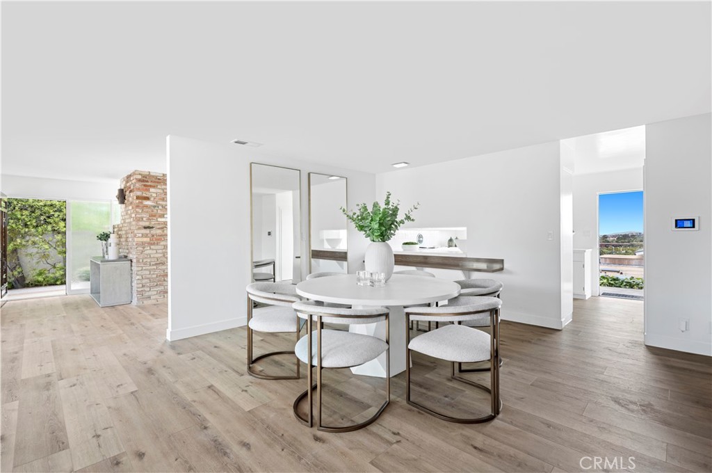 1007 White Sails Way