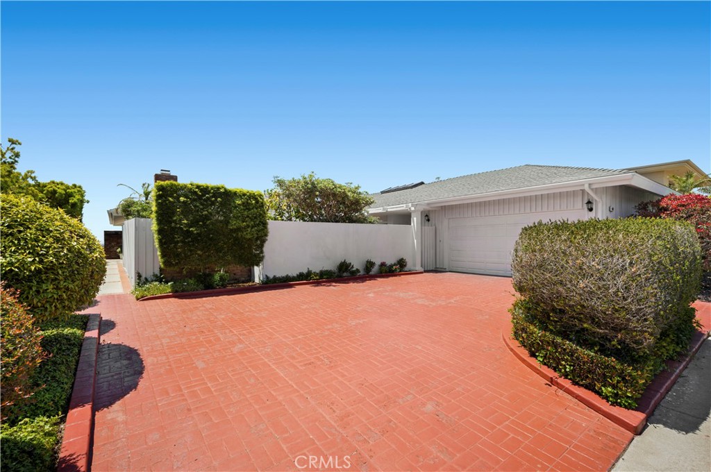 1007 White Sails Way