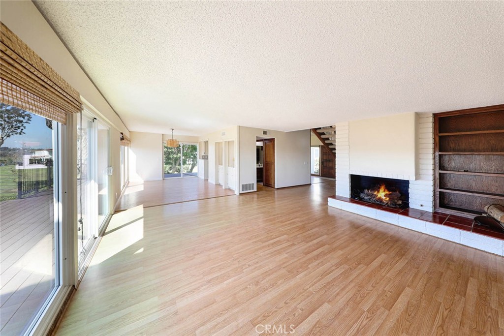 306 Avenida Cumbre