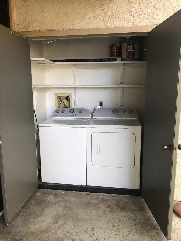 10550 Lakeside Drive N A