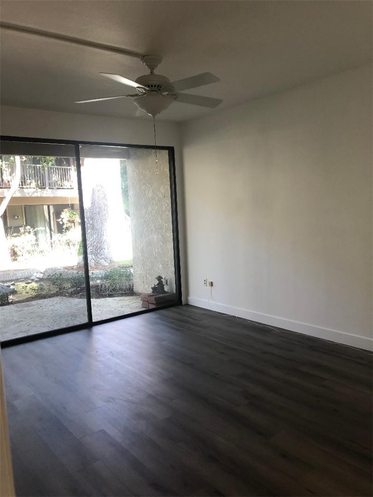 10550 Lakeside Drive N A